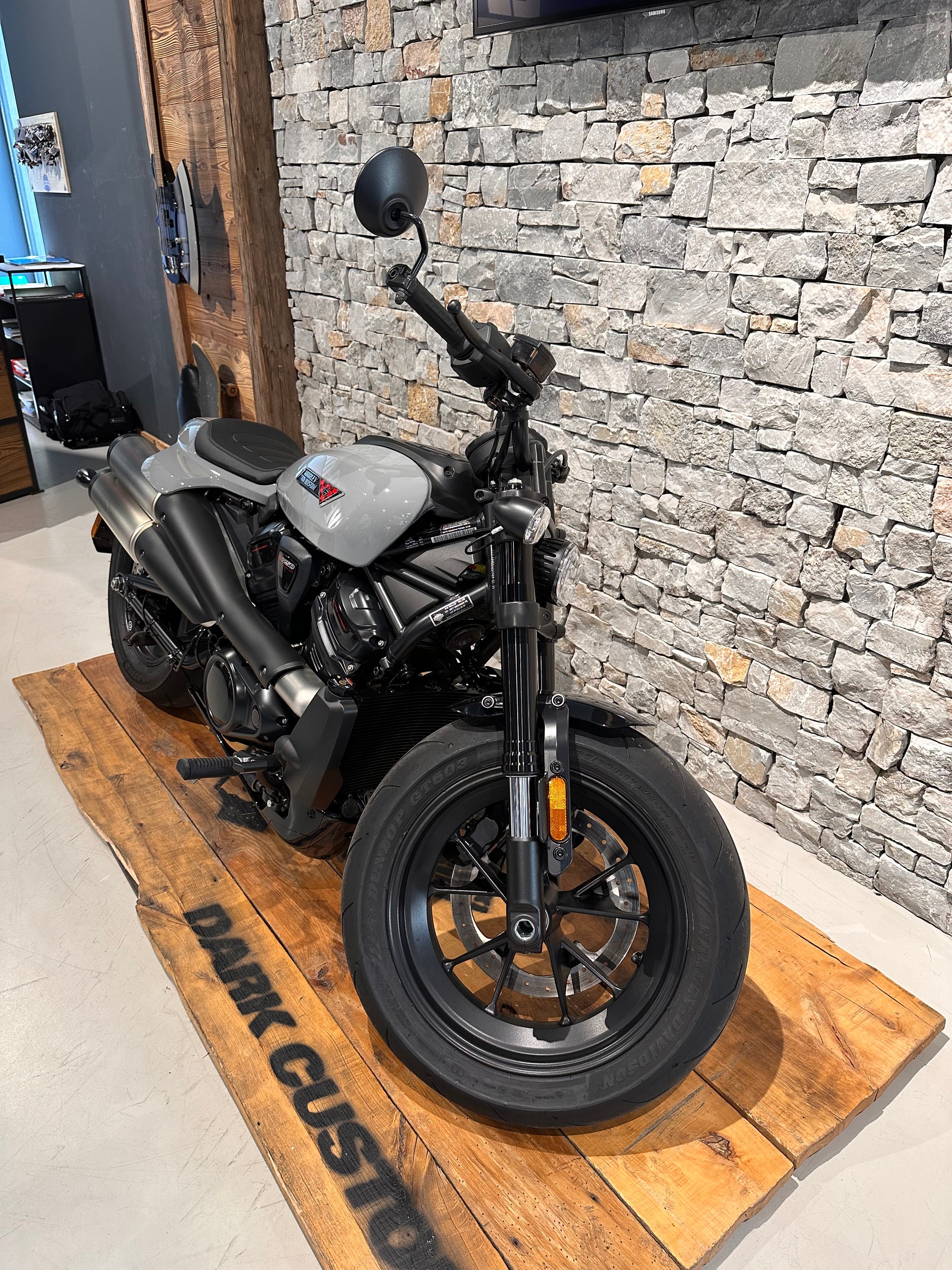 HARLEY-DAVIDSON Sportster S 1250-showroom-element-1