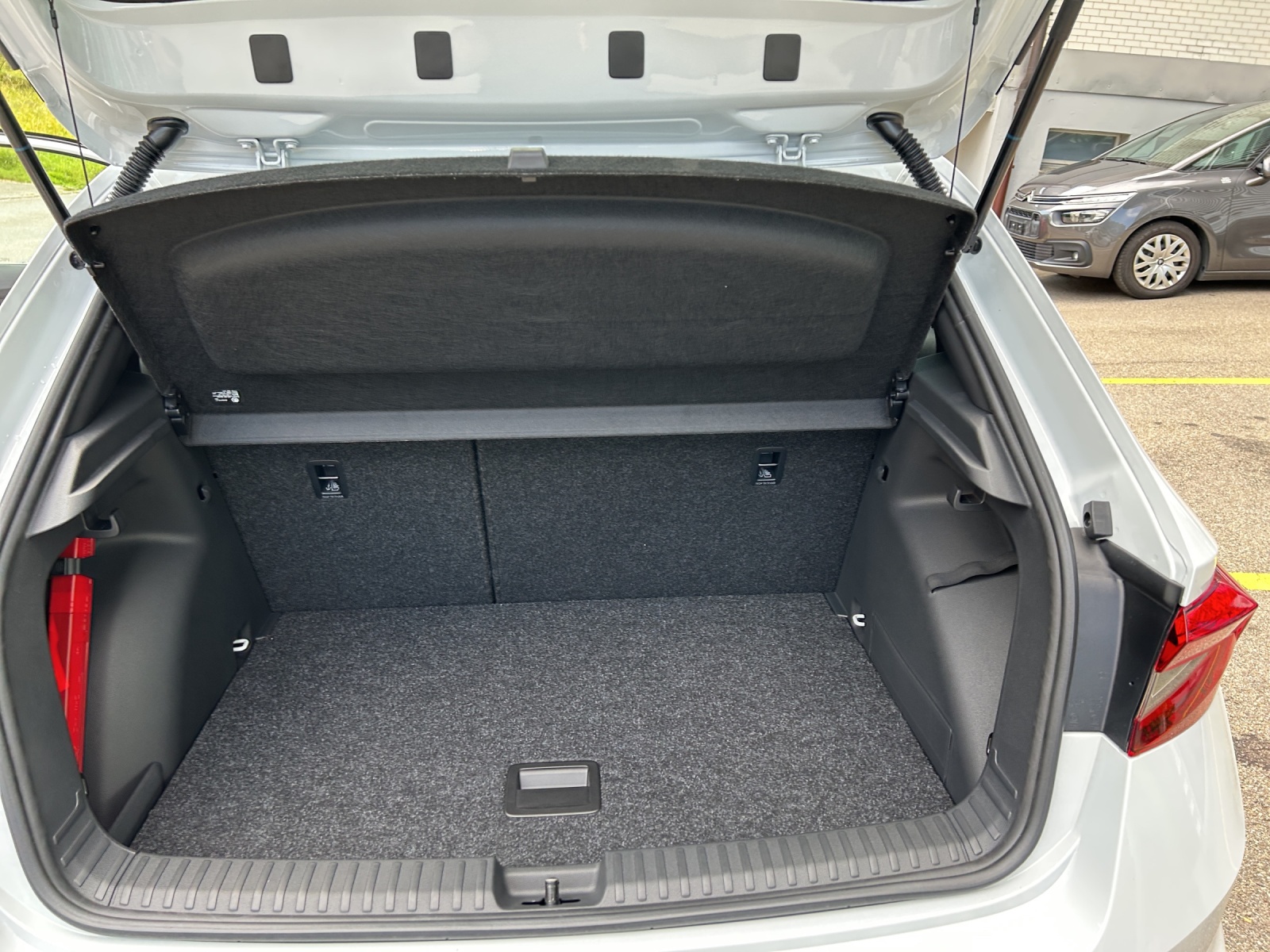 SKODA Fabia 1.0 TSI Dynamic DSG-image-13