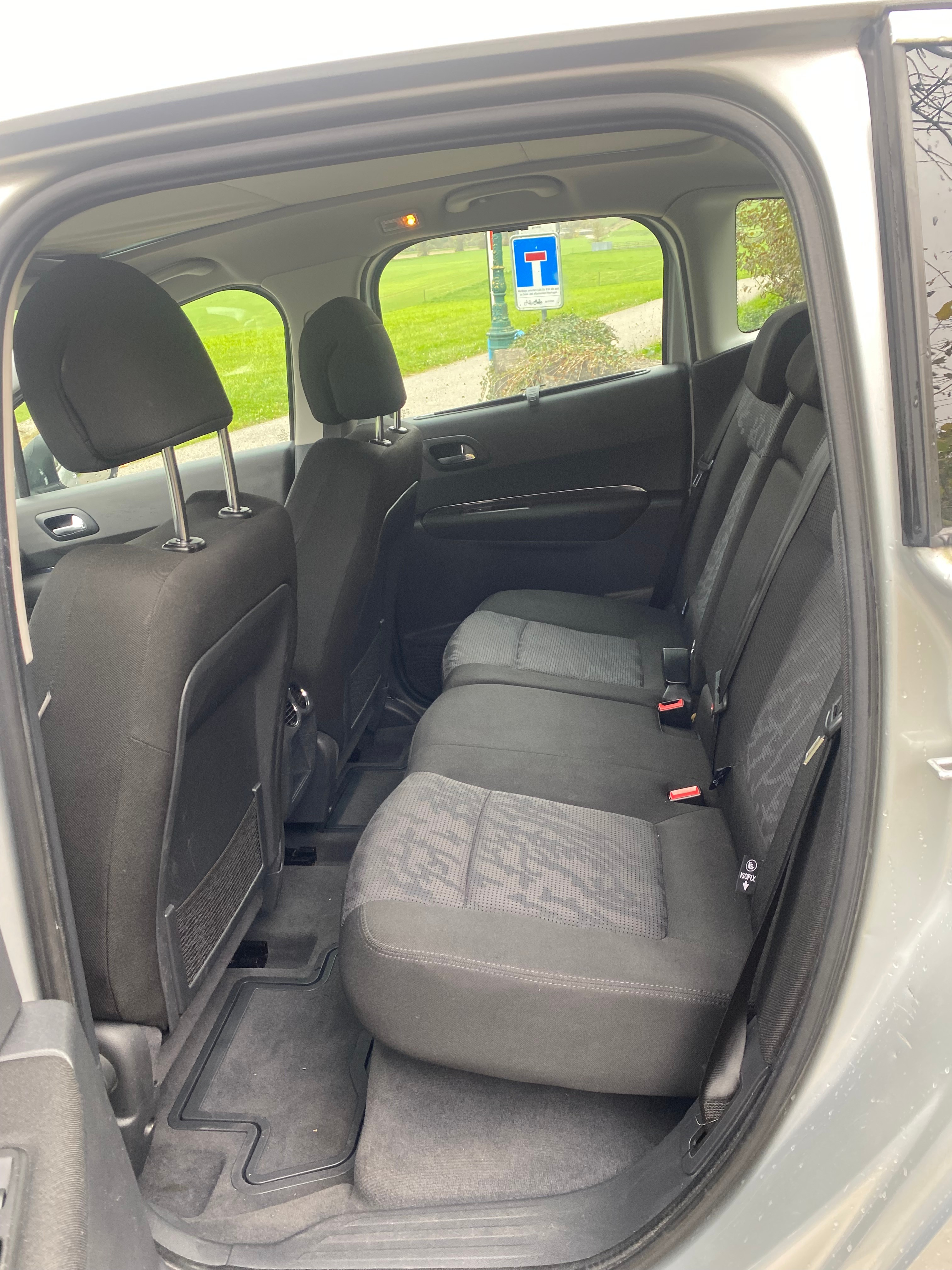 PEUGEOT 3008 1.6 HDI Sport Pack EGS6 — slika 6
