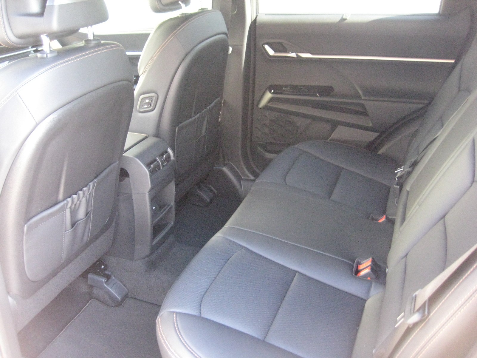 KGM-SsangYong Torres 1.5 TGDI Hybrid Titanium AT-image-6