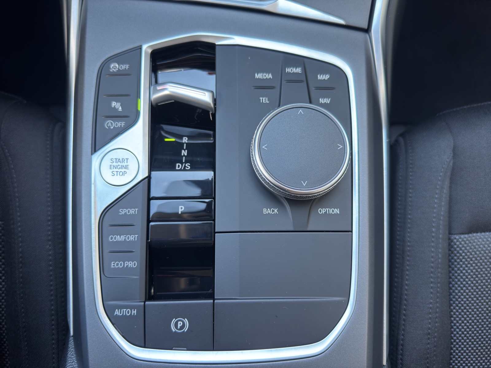 BMW 318i Touring-image-18
