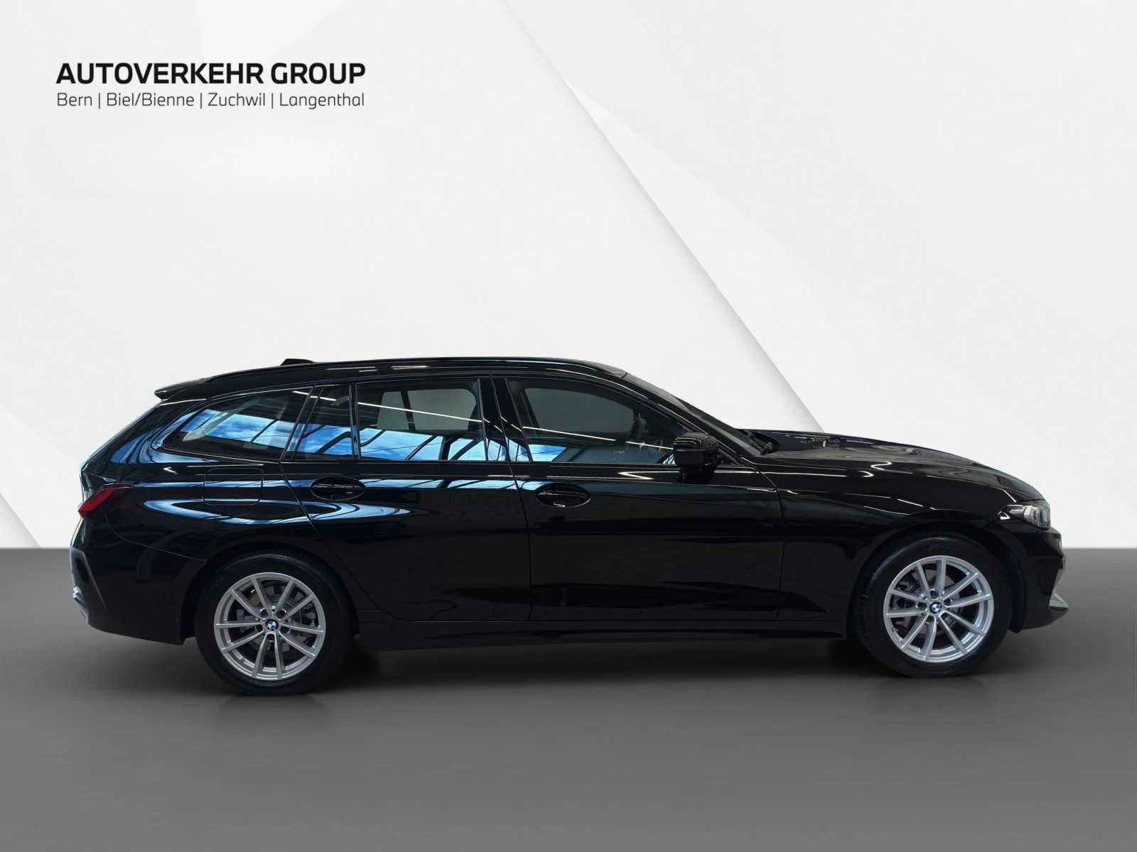 BMW 318i Touring-image-6