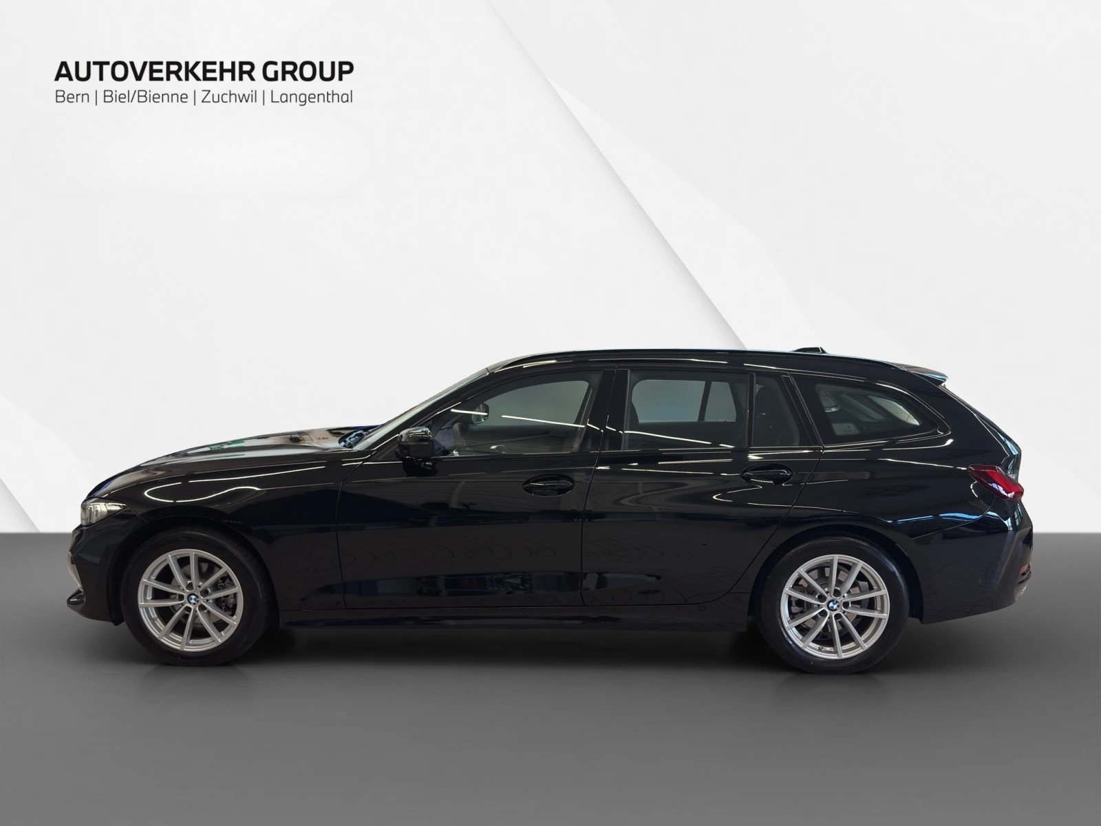 BMW 318i Touring-image-2