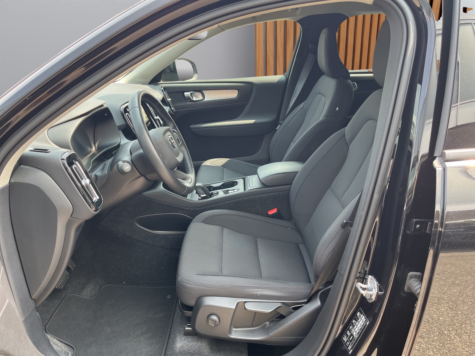 VOLVO XC40 1.5 T2 Xcite-image-8