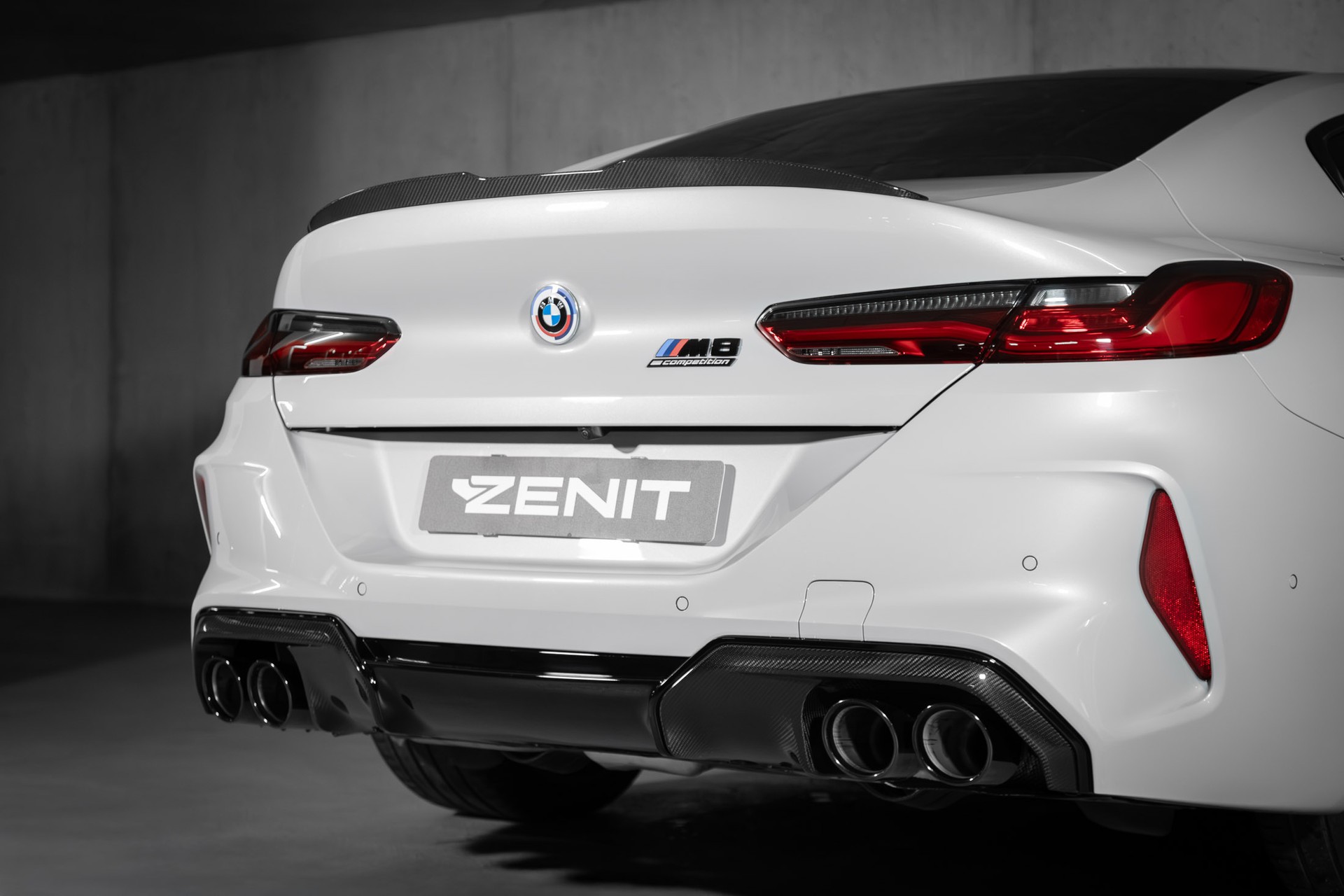 BMW M8 xDrive M Competition Edition PIT-LANE No. 01/10 Steptronic-image-12