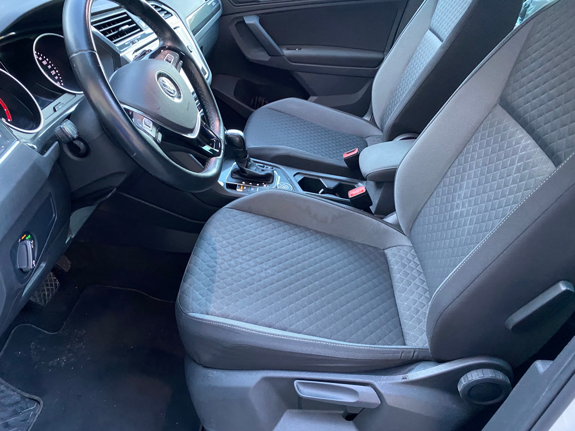 VW Tiguan 2.0 TDI SCR Comfortline 4Motion DSG-image-1