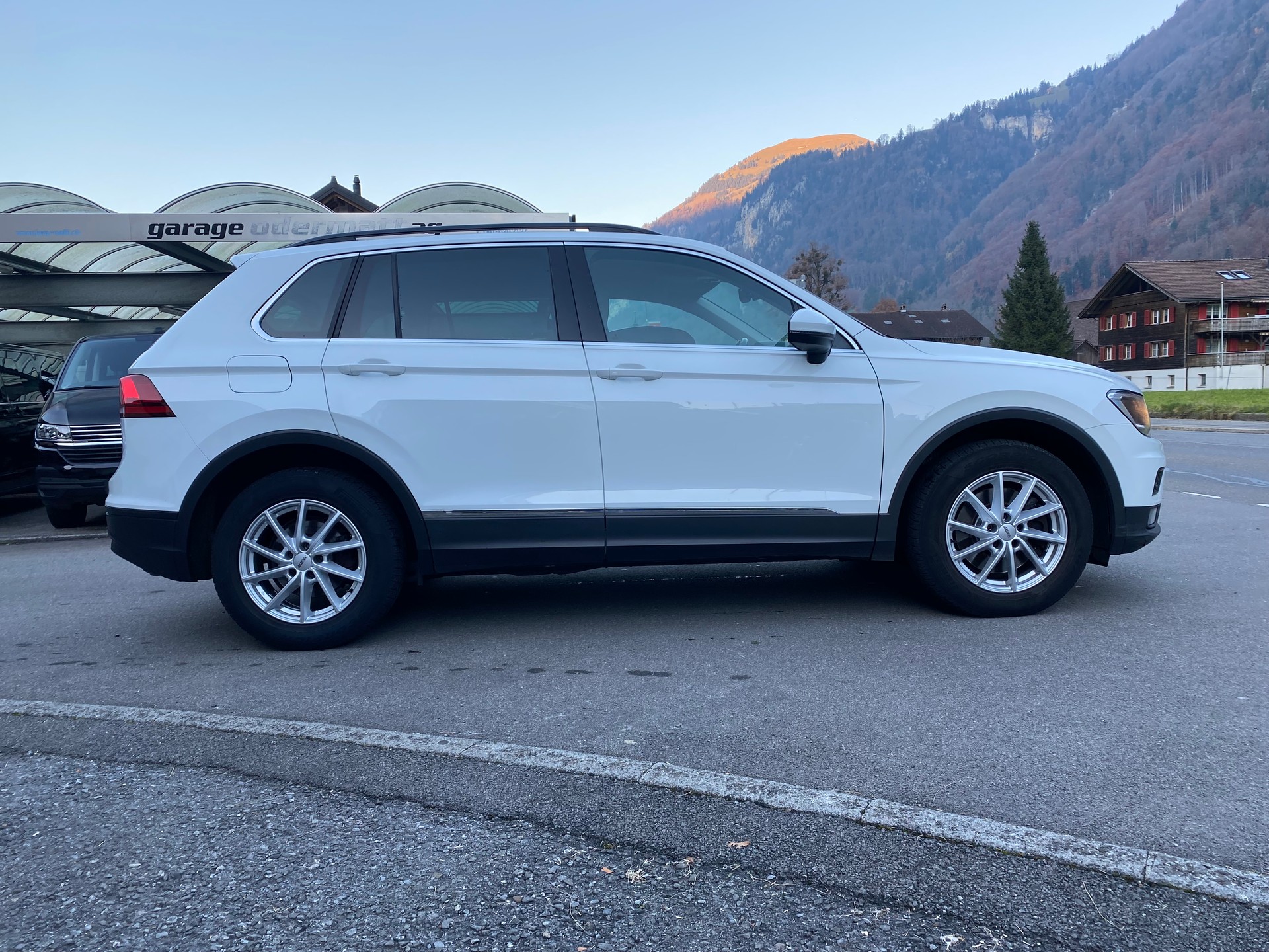 VW Tiguan 2.0 TDI SCR Comfortline 4Motion DSG-image-11