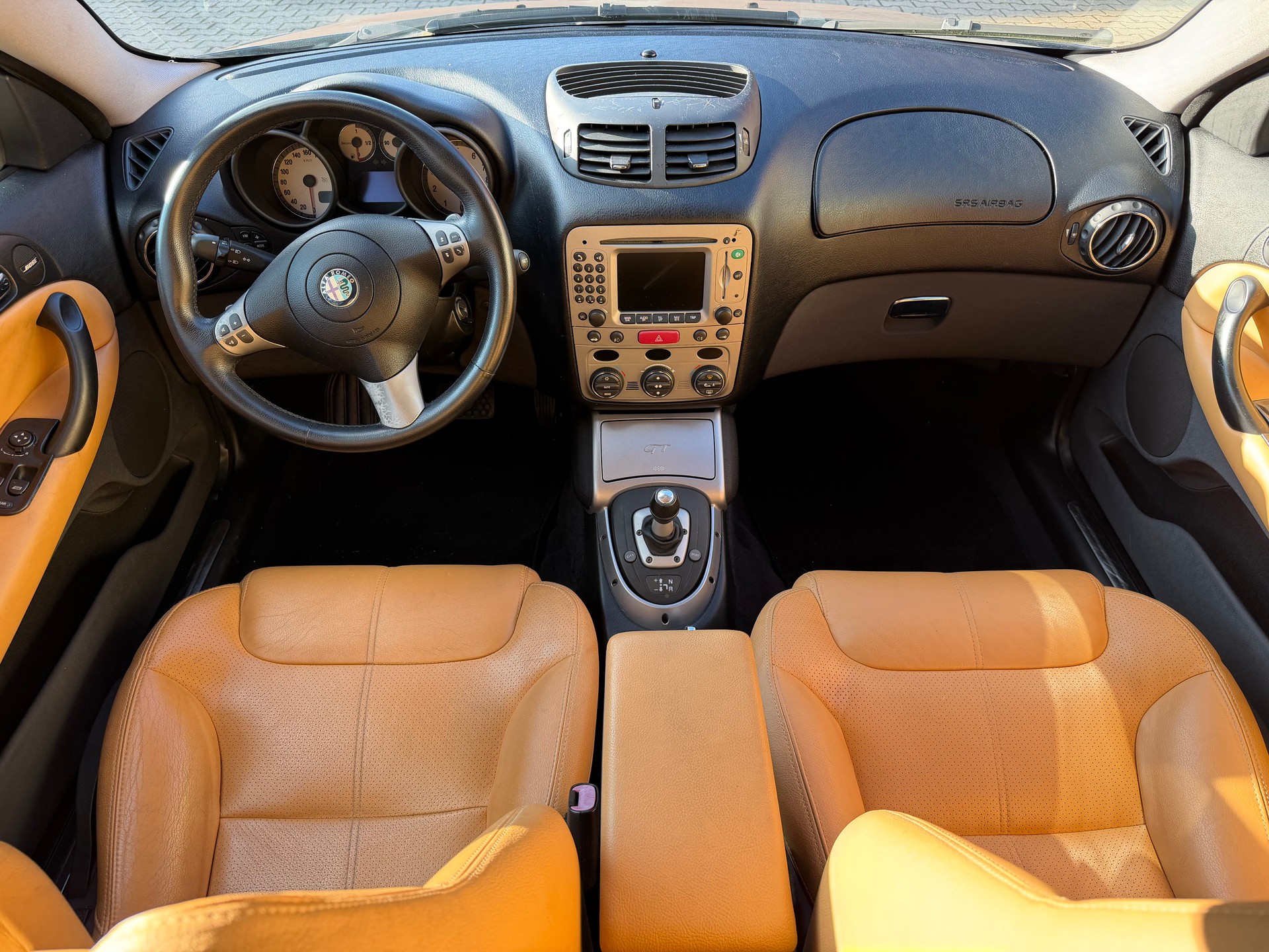ALFA ROMEO GT 2.0 JTS Distinctive SLSPD-image-7