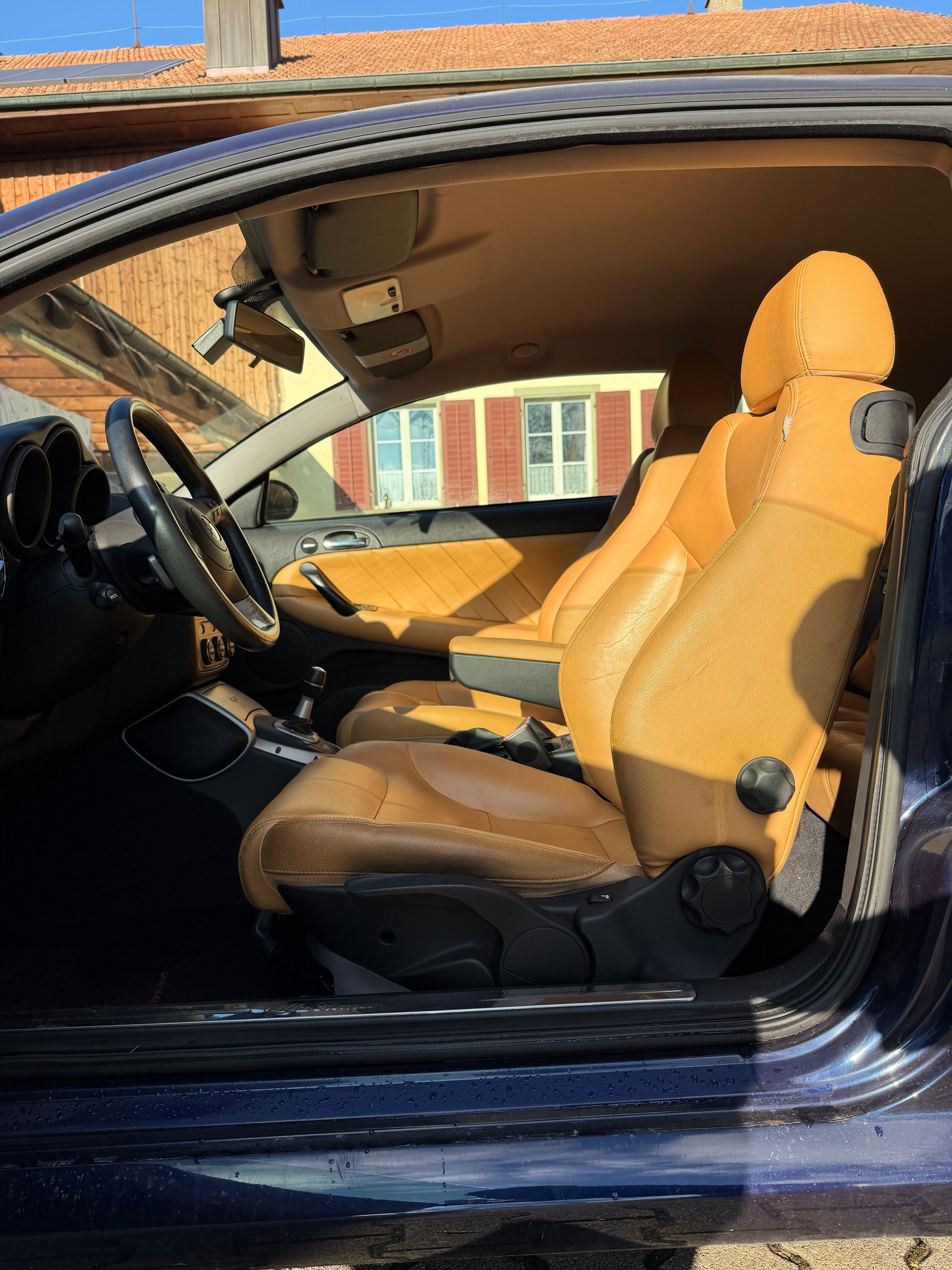 ALFA ROMEO GT 2.0 JTS Distinctive SLSPD-image-5