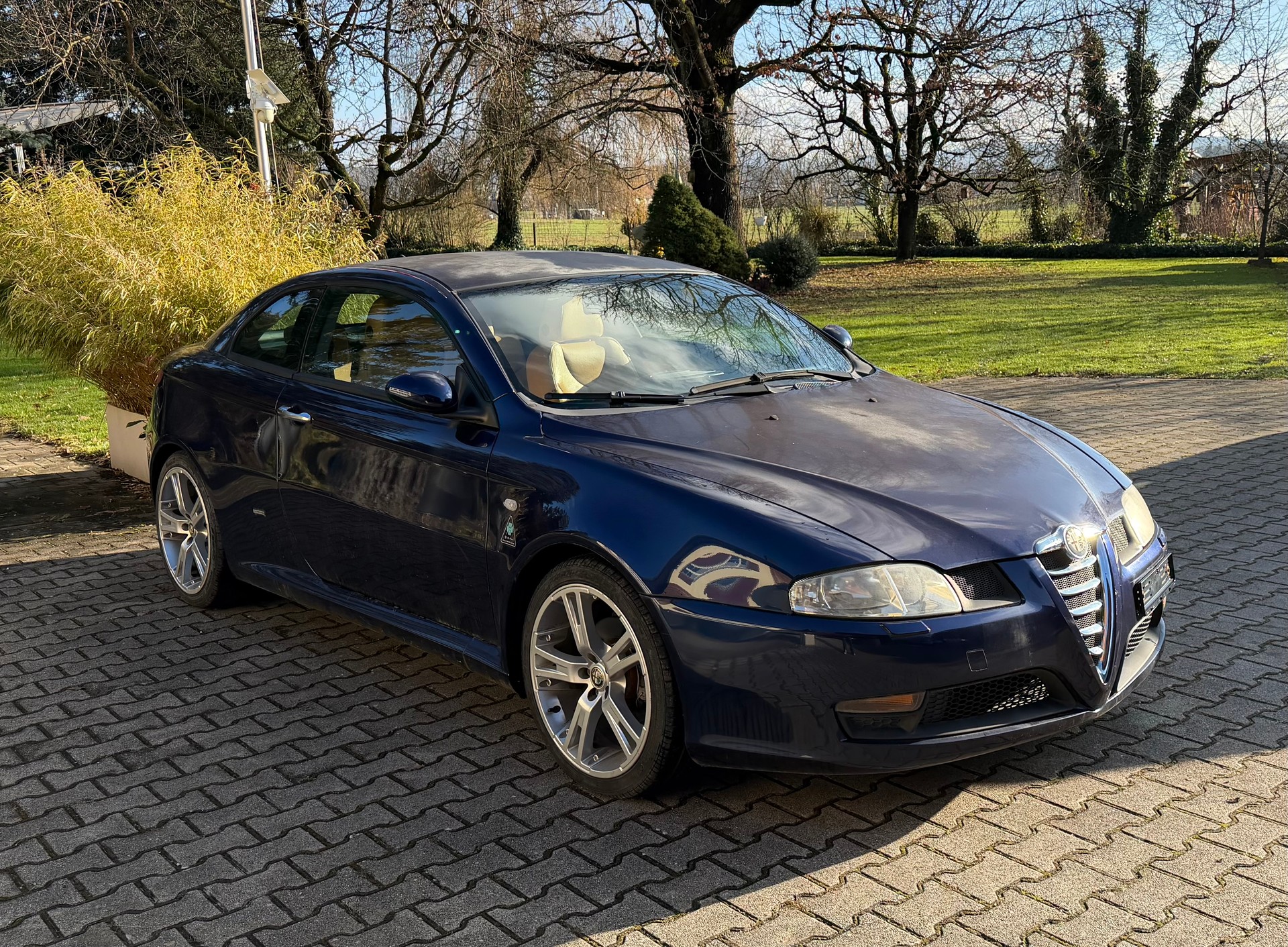 ALFA ROMEO GT 2.0 JTS Distinctive SLSPD-image-0