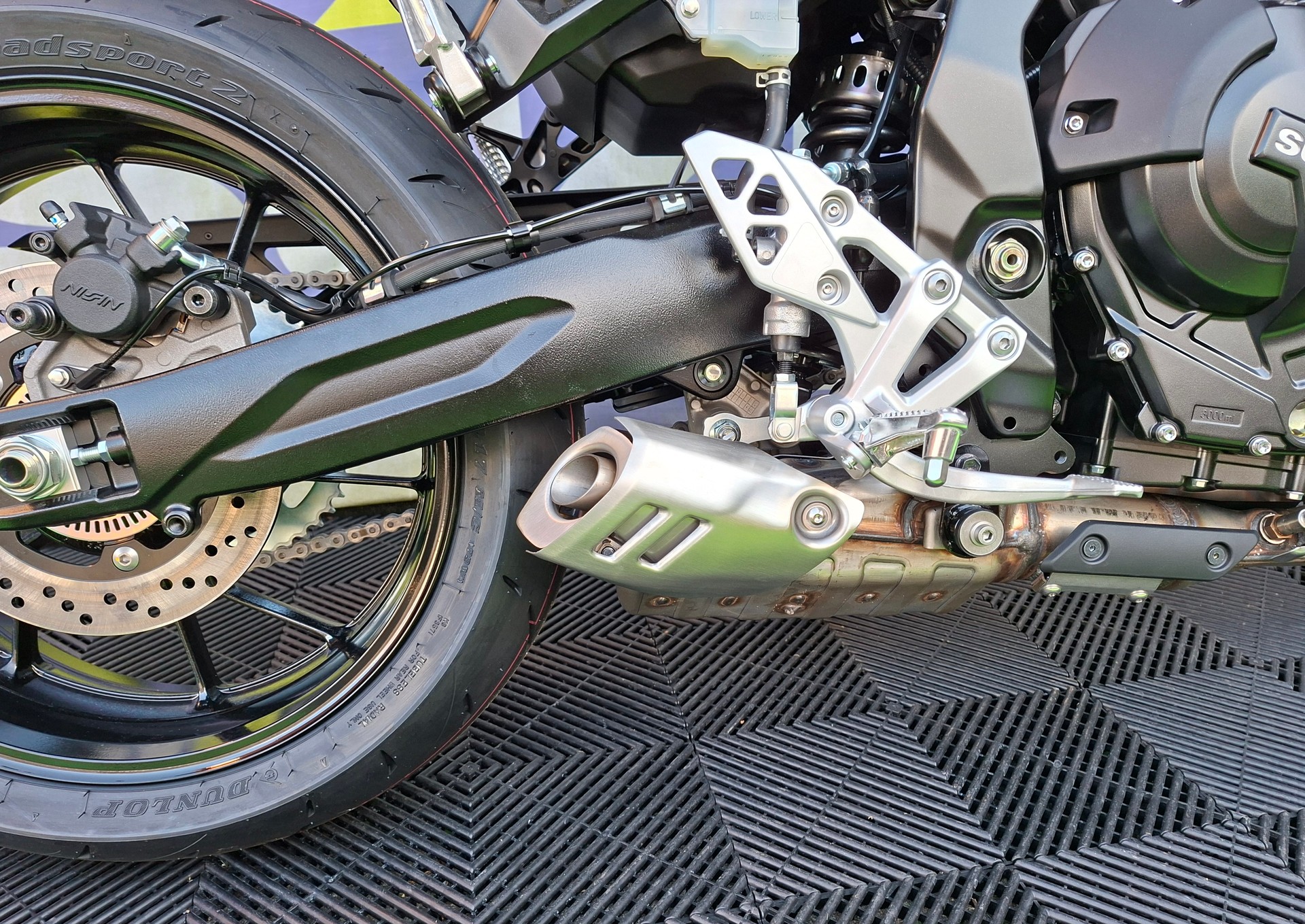 SUZUKI GSX 8T-image-7
