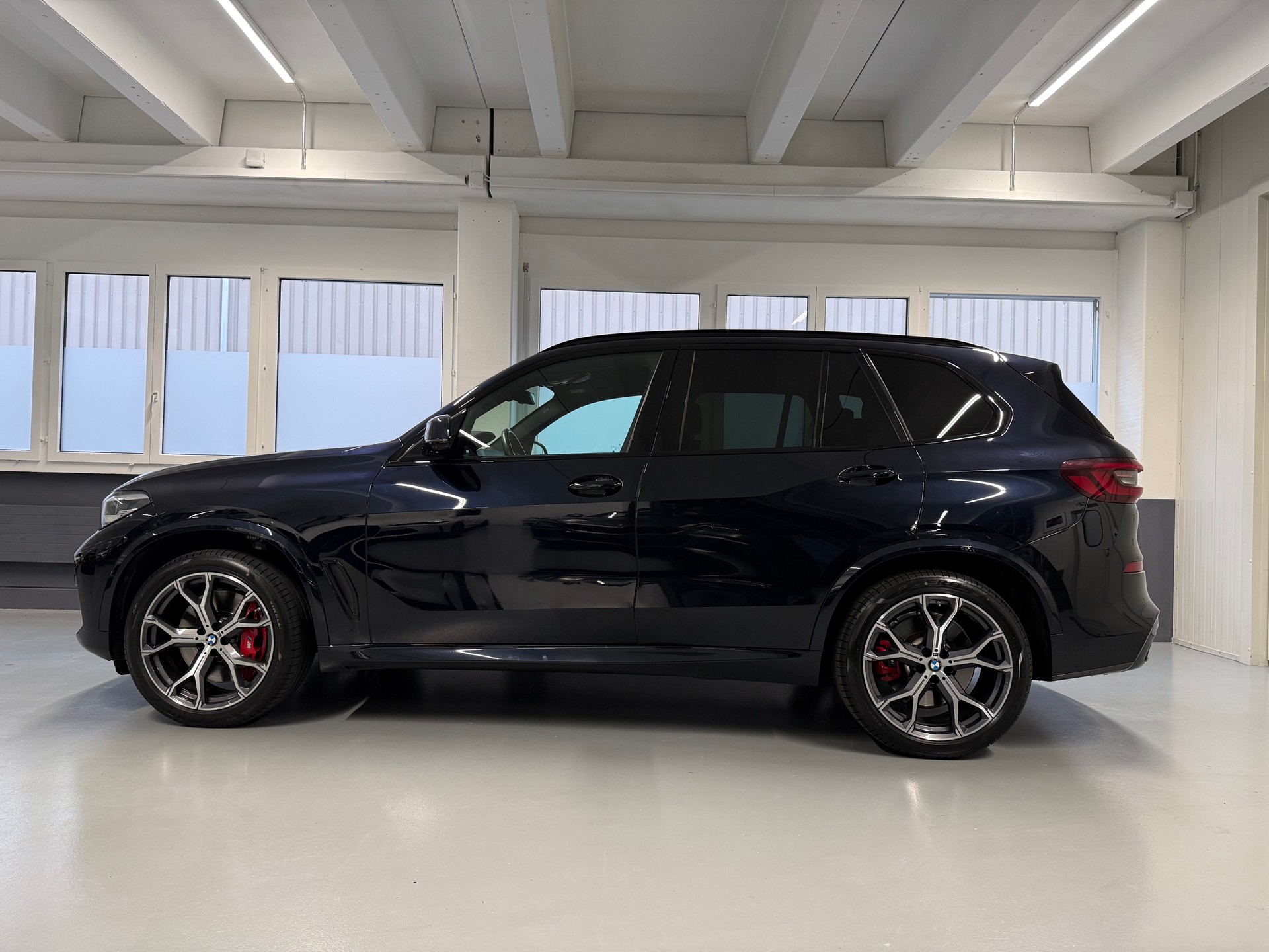 BMW X5 xDrive 48V 40d M Sport Steptronic-showroom-element-2