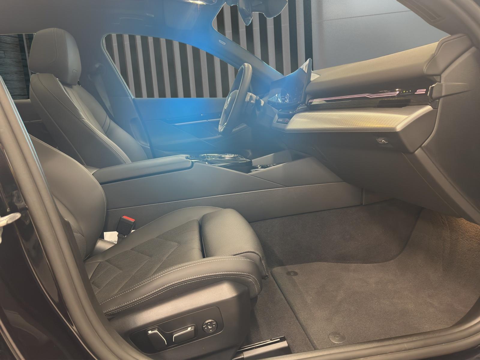 BMW 520d xDrive Touring M Sportpaket-image-16