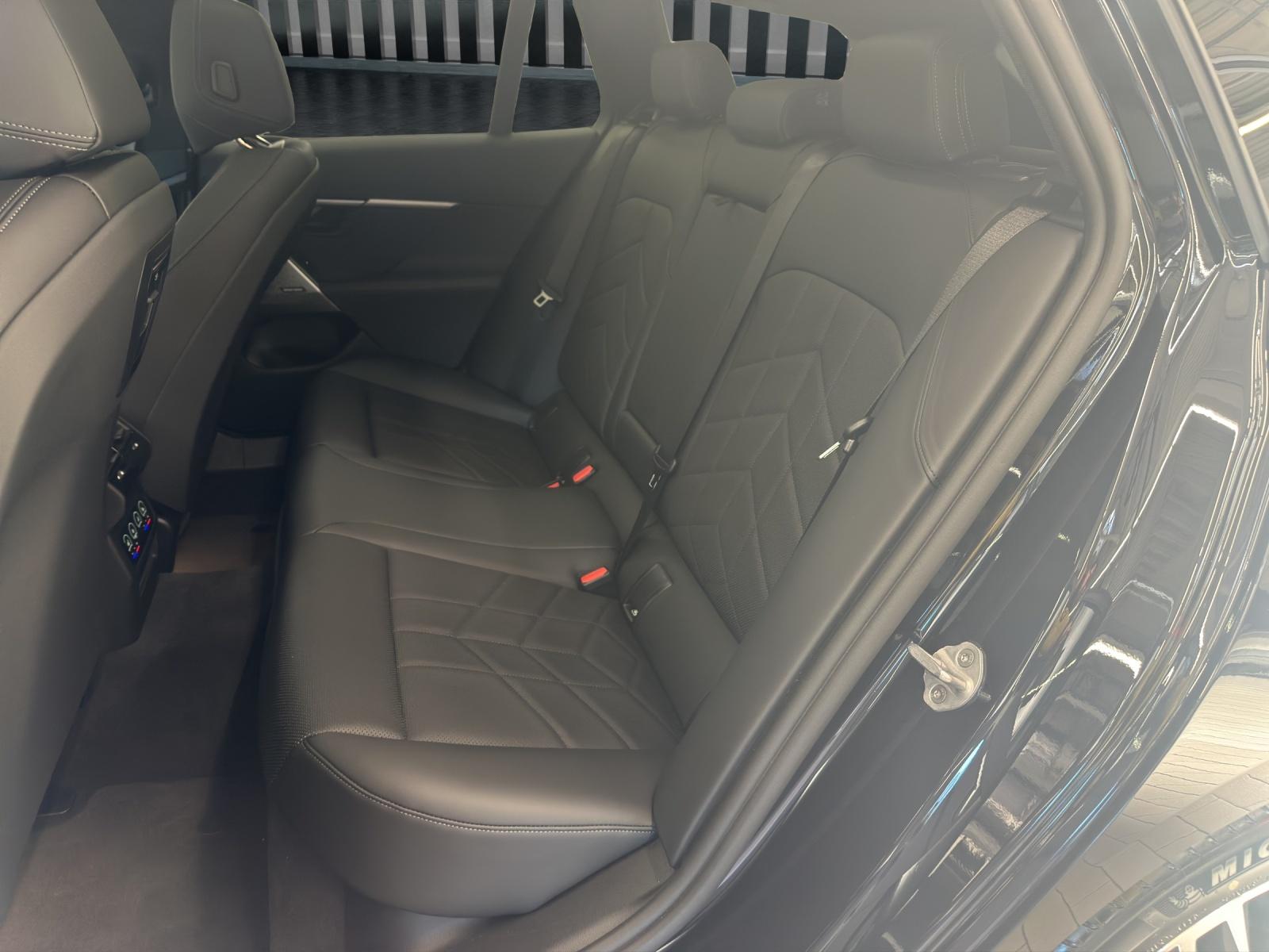 BMW 520d xDrive Touring M Sportpaket-image-19