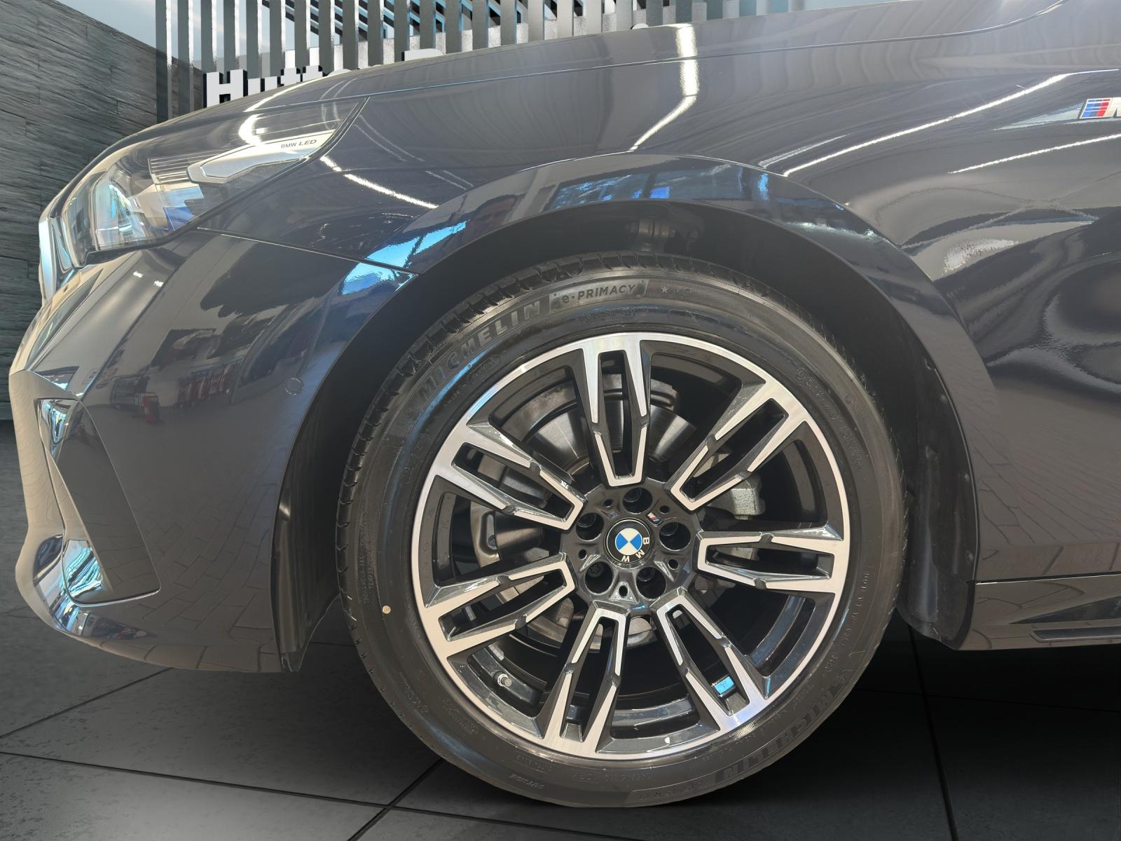BMW 520d xDrive Touring M Sportpaket-image-8