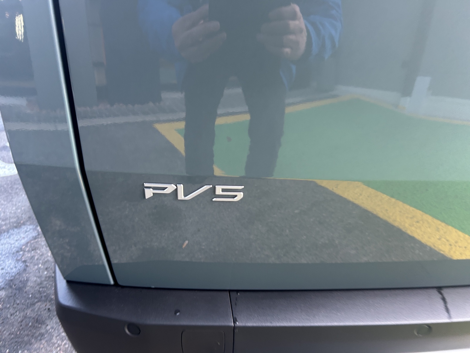KIA PV5 71.2 kWh Plus Passanger-image-11