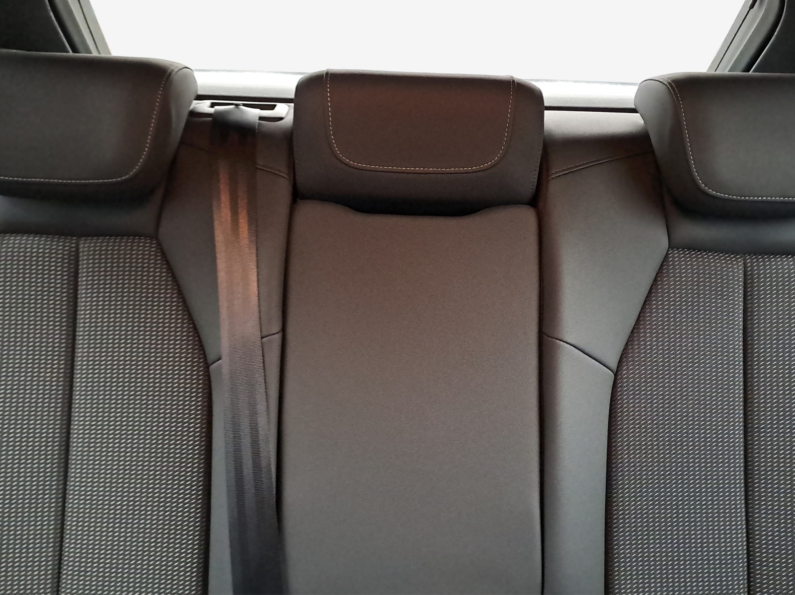 AUDI A3 Sportback 40 TFSI e S line Attraction S-tronic-image-12