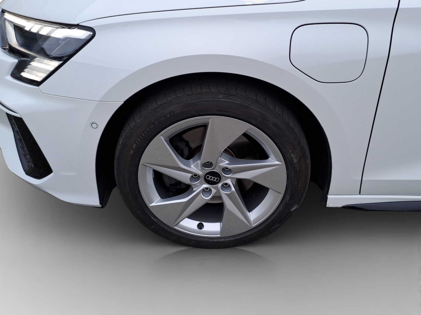 AUDI A3 Sportback 40 TFSI e S line Attraction S-tronic-image-14