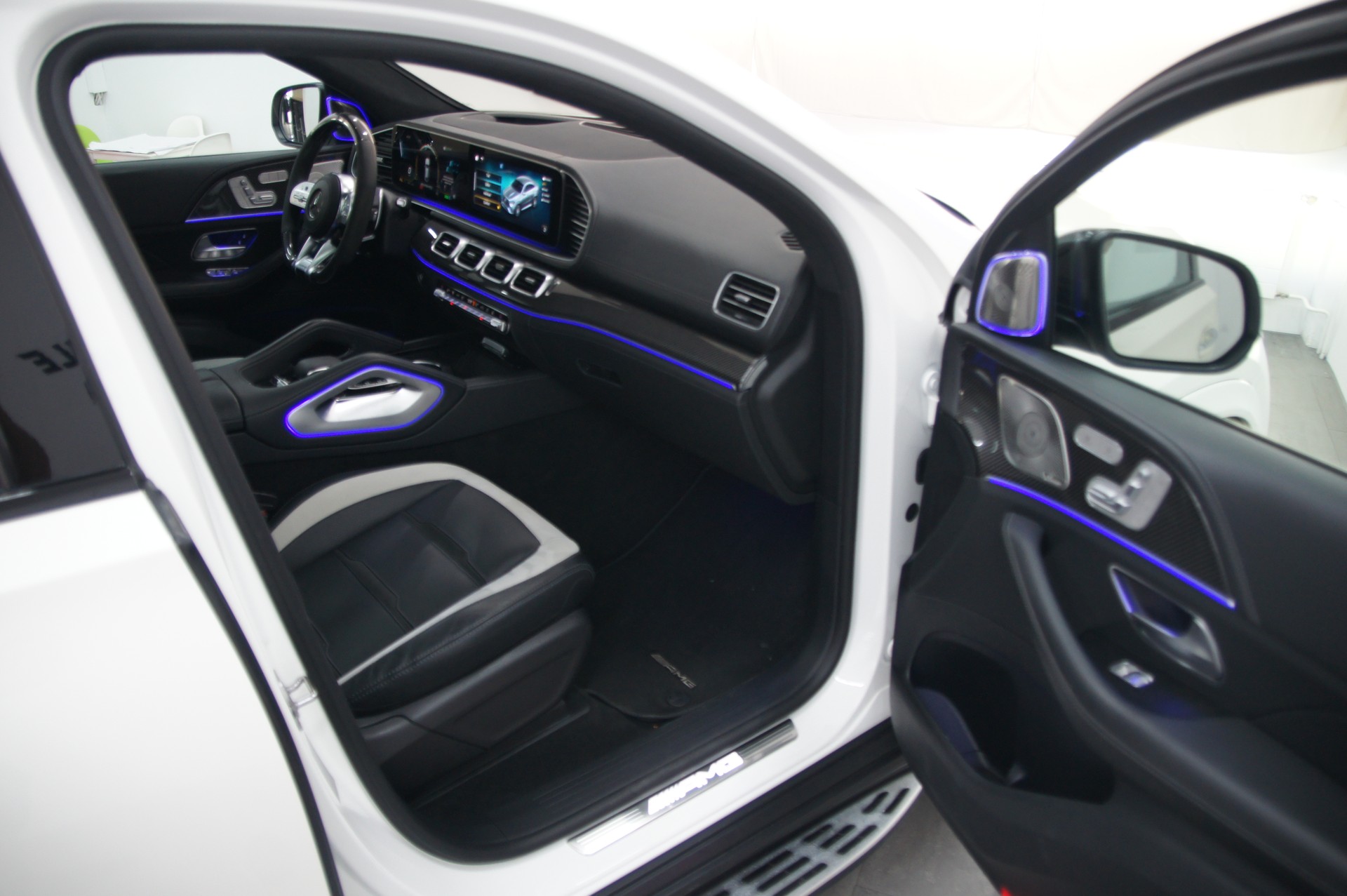 MERCEDES-BENZ GLE Coupé 63 S AMG 4Matic+ Speedshift-image-10
