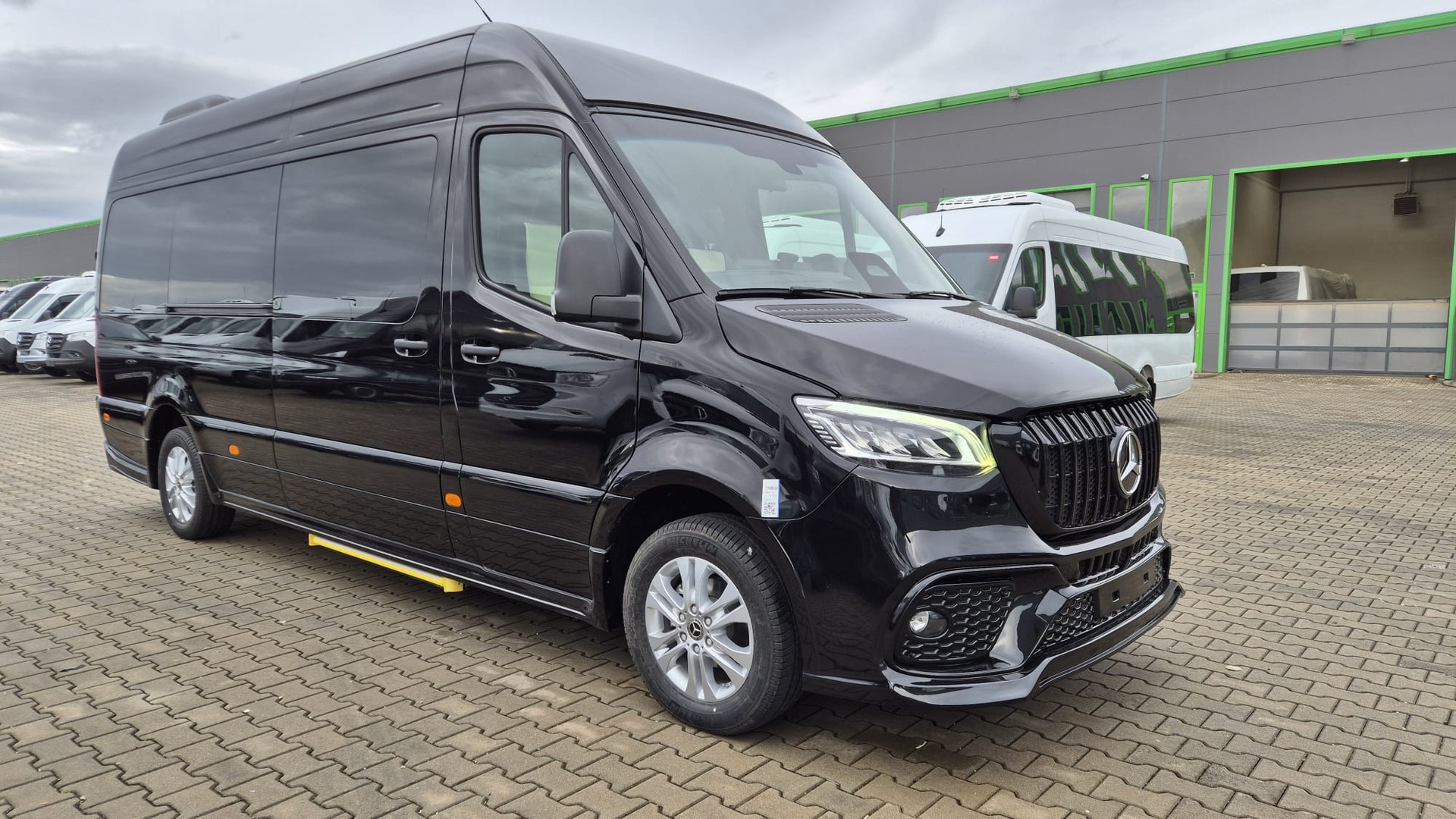 MERCEDES-BENZ MERCEDES-BENZ Sprinter 319 CDI Standard 9G-TRONIC