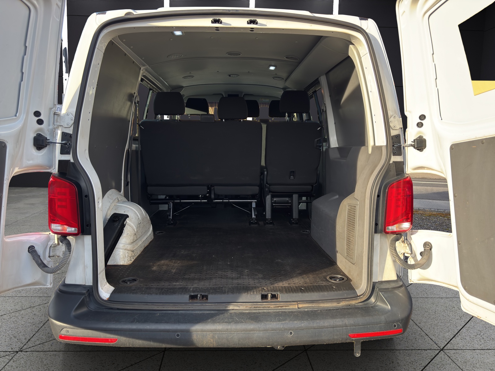 VW T6.1 2.0 TDI-image-7