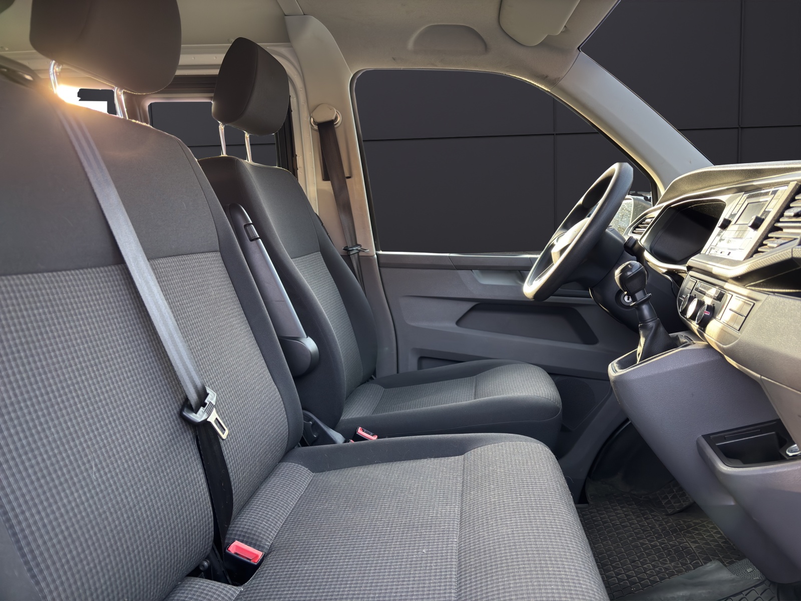VW T6.1 2.0 TDI-image-5