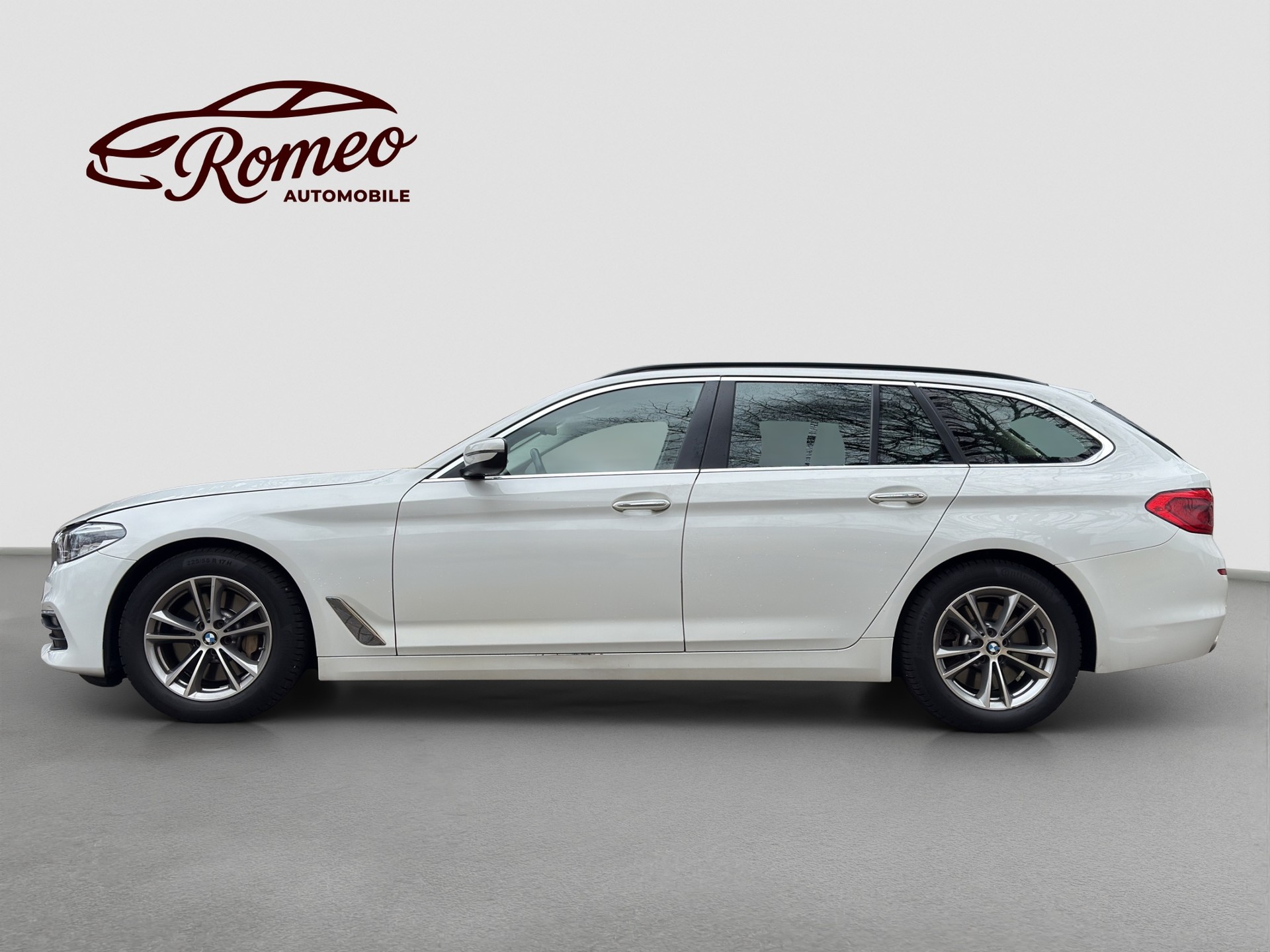 BMW 530d xDrive Touring Steptronic ** CH Fhz ** 1. Hand ** Ab MFK ** Anh.-Kuppl. **-image-4