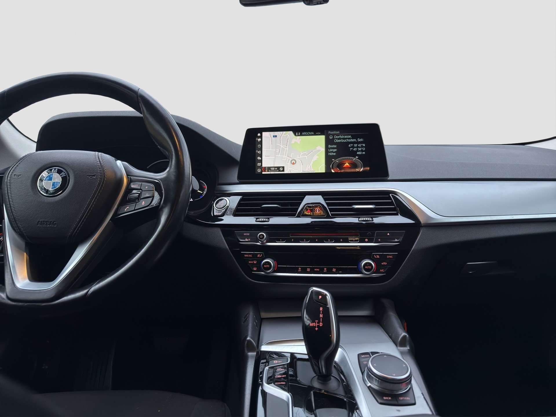 BMW 530d xDrive Touring Steptronic ** CH Fhz ** 1. Hand ** Ab MFK ** Anh.-Kuppl. **-image-9