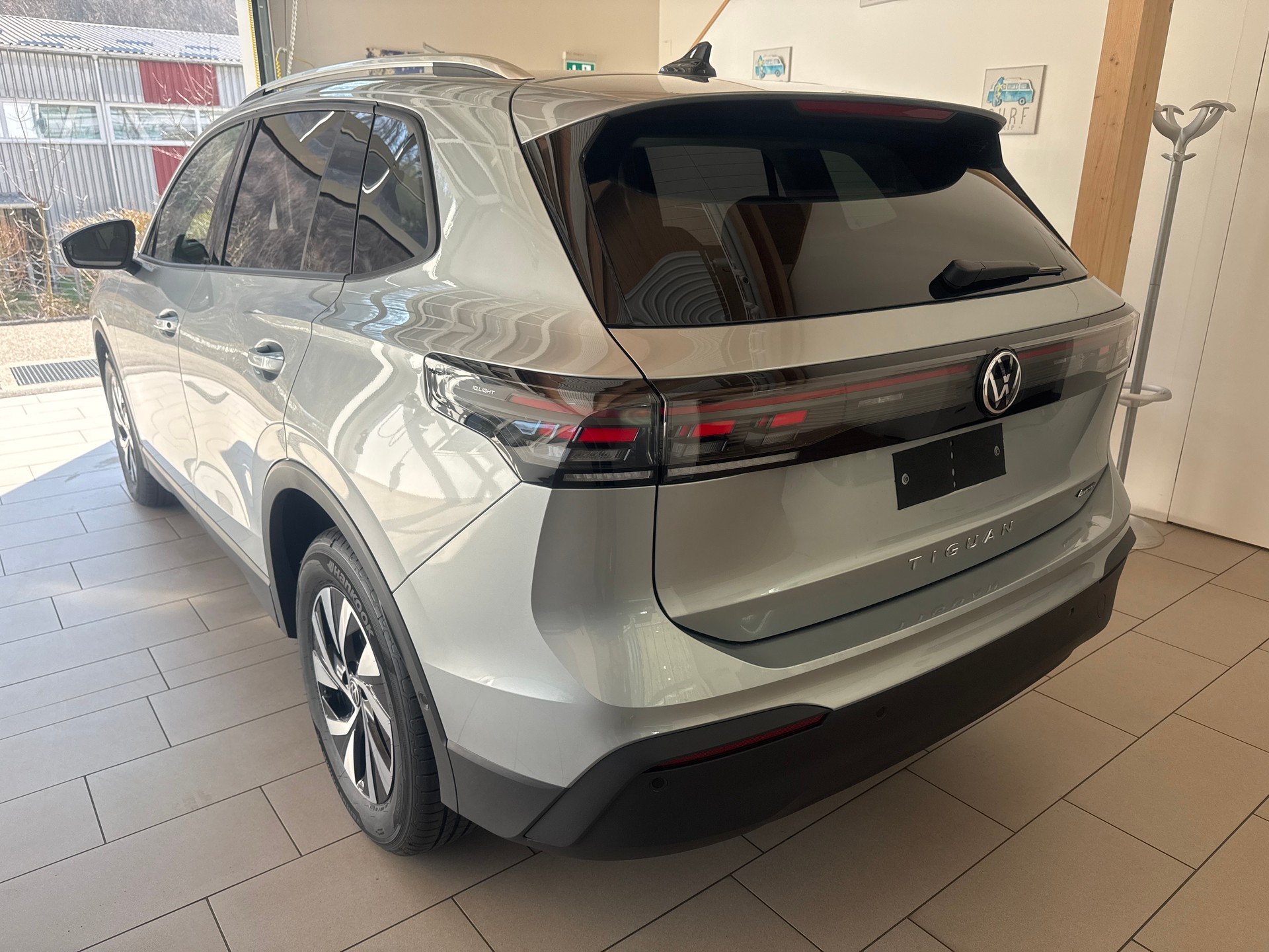 VW Tiguan 2.0 TSI Life United DSG 4motion-image-2