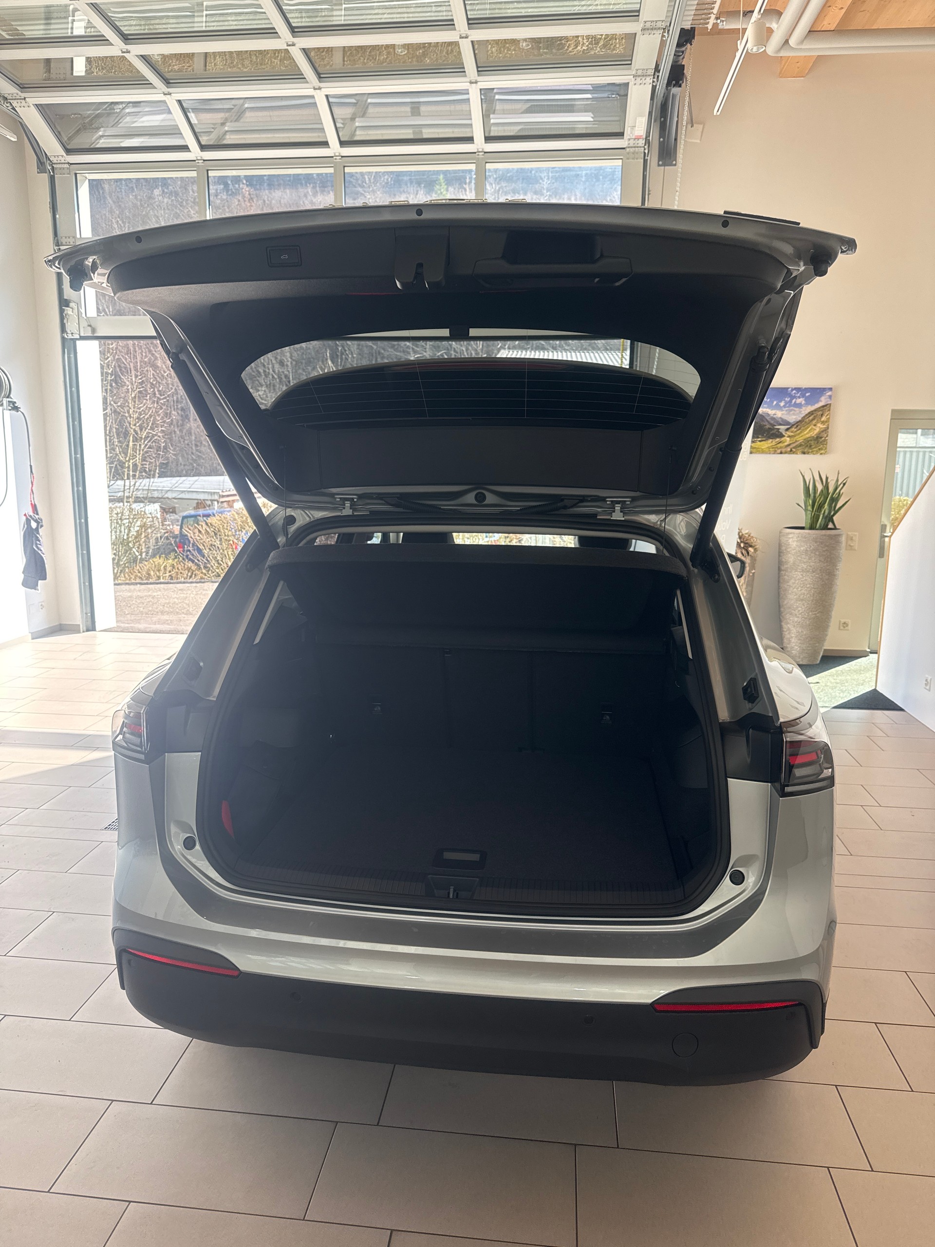 VW Tiguan 2.0 TSI Life United DSG 4motion-image-5