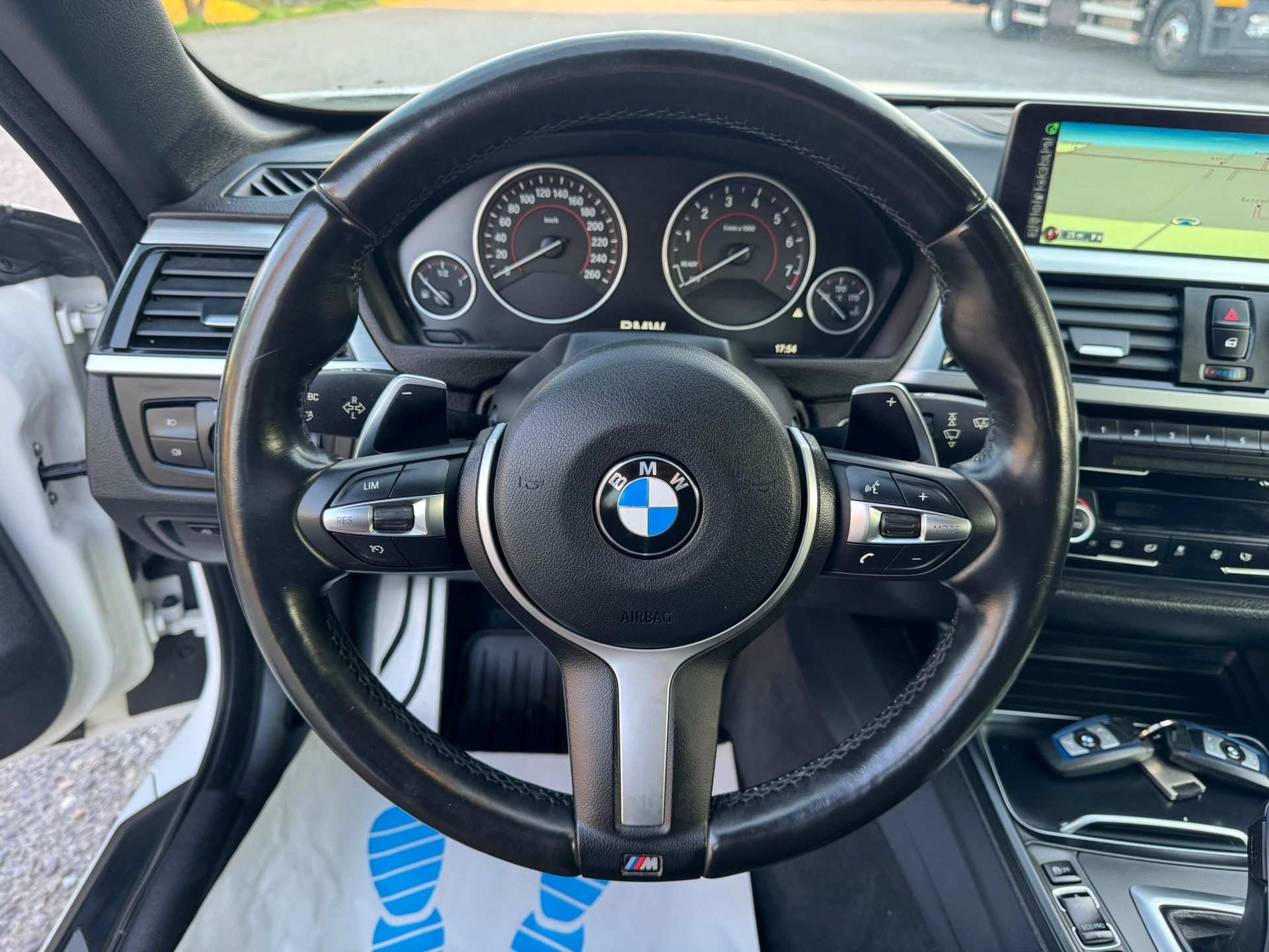 BMW 435i Cabriolet xDrive M Sport Steptronic-image-24