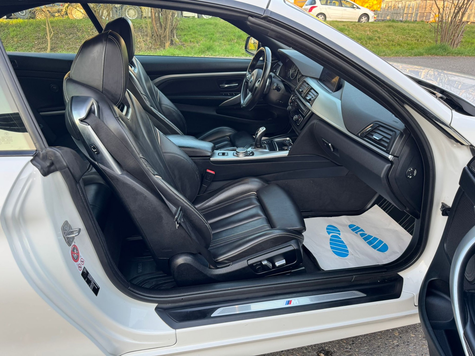 BMW 435i Cabriolet xDrive M Sport Steptronic-image-15