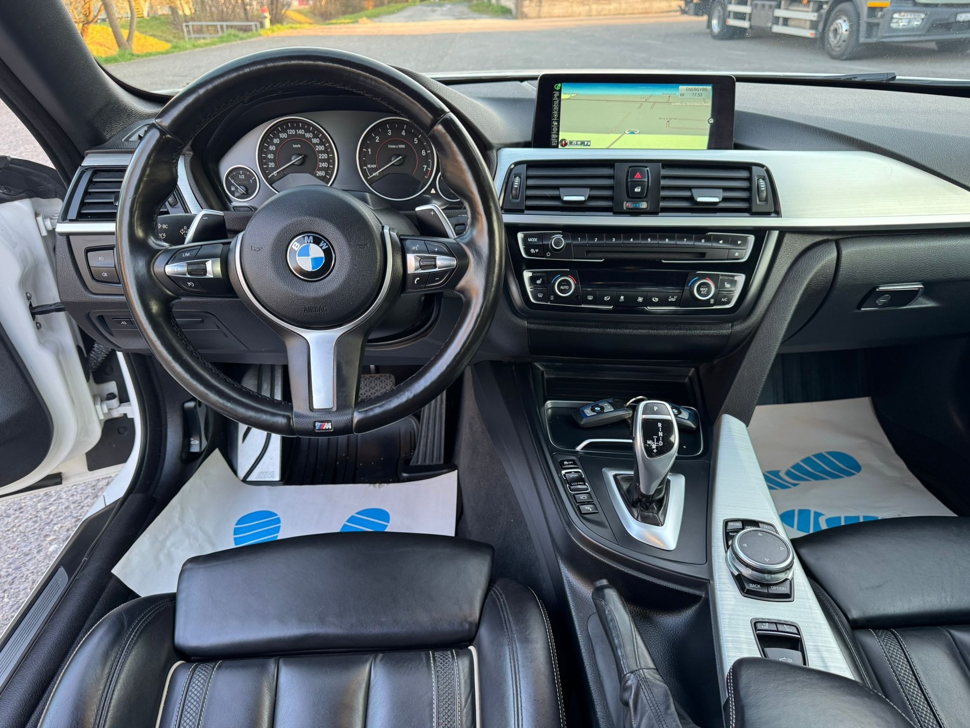BMW 435i Cabriolet xDrive M Sport Steptronic-image-23