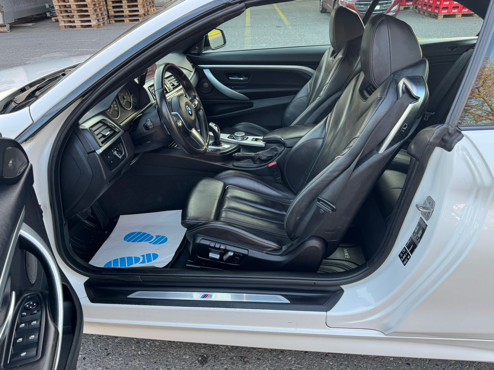 BMW 435i Cabriolet xDrive M Sport Steptronic-image-18