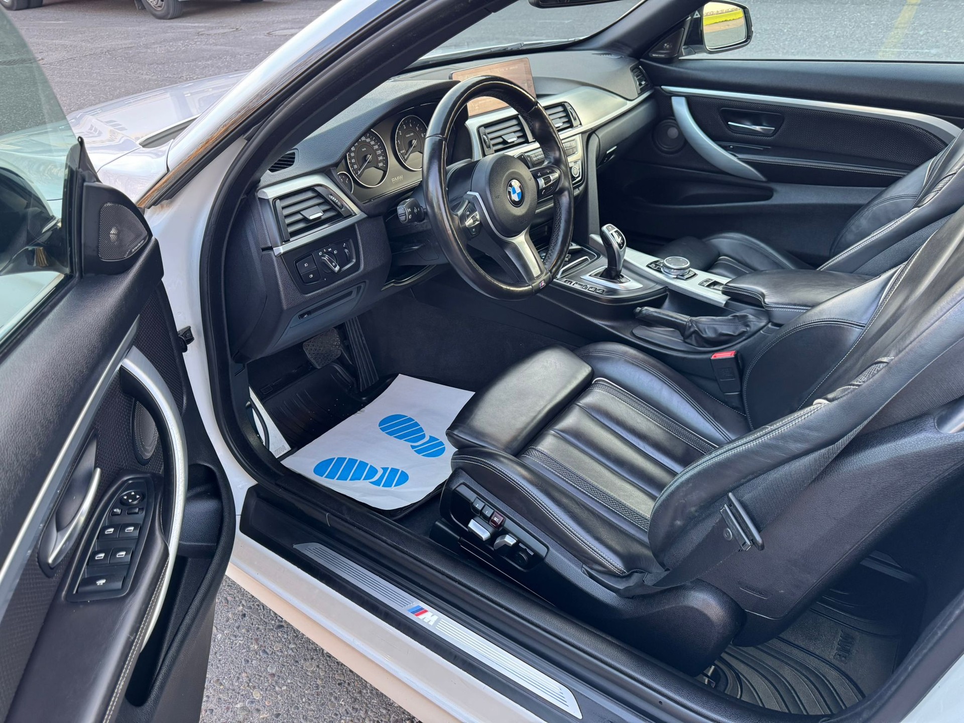 BMW 435i Cabriolet xDrive M Sport Steptronic-image-19