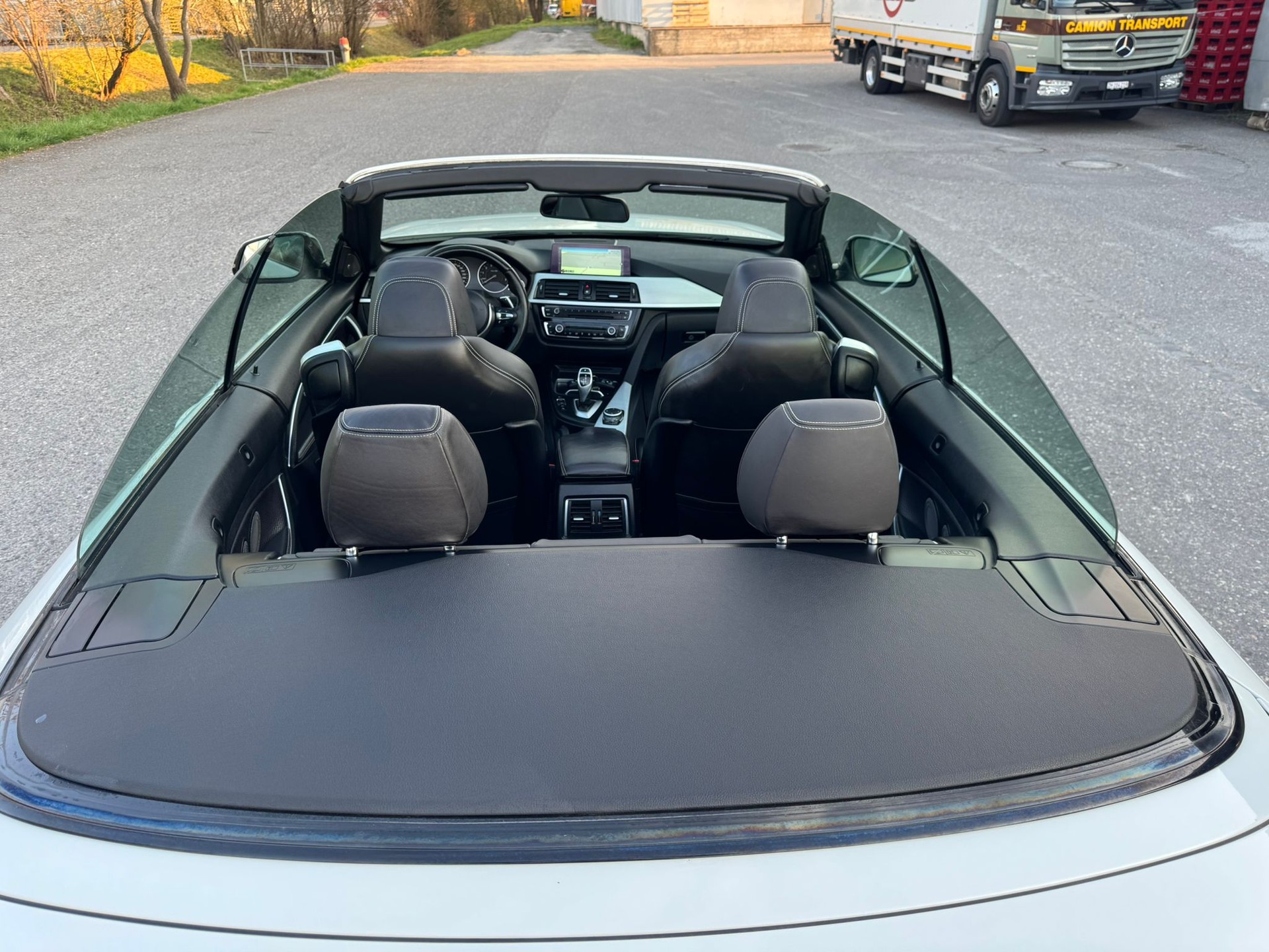 BMW 435i Cabriolet xDrive M Sport Steptronic-image-14