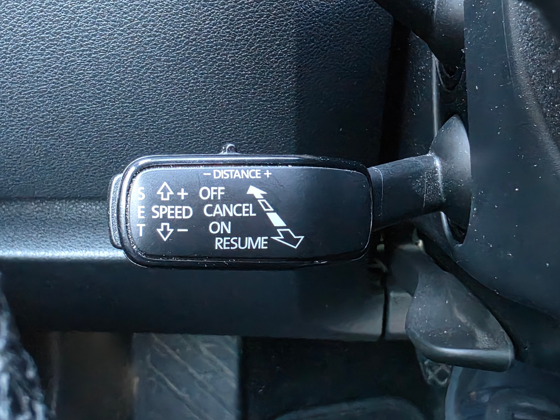 SKODA Octavia Combi 2.0 TDI Style 4x4 DSG-image-12