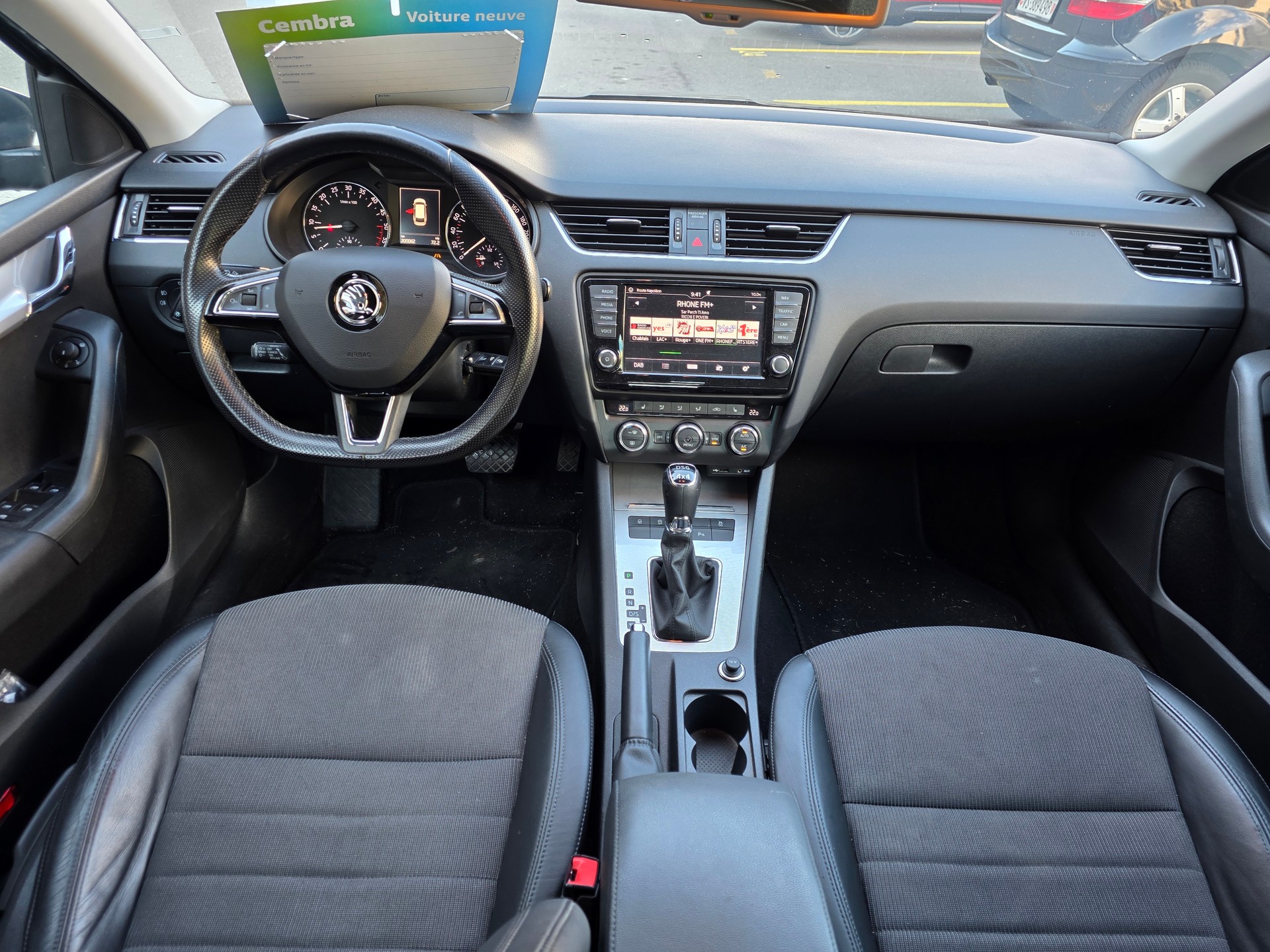 SKODA Octavia Combi 2.0 TDI Style 4x4 DSG-image-6