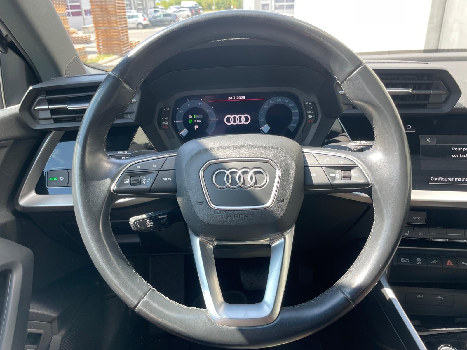 AUDI A3 Sportback 40 TFSI e S line S-tronic (35)-image-10
