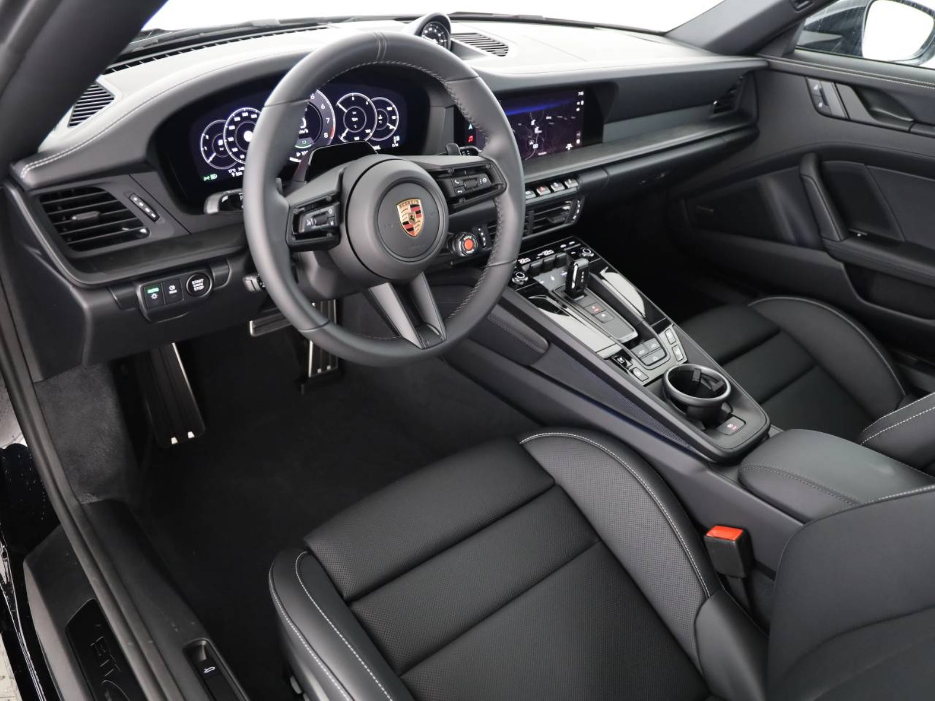 PORSCHE 911 Carrera GTS Cabriolet-image-10