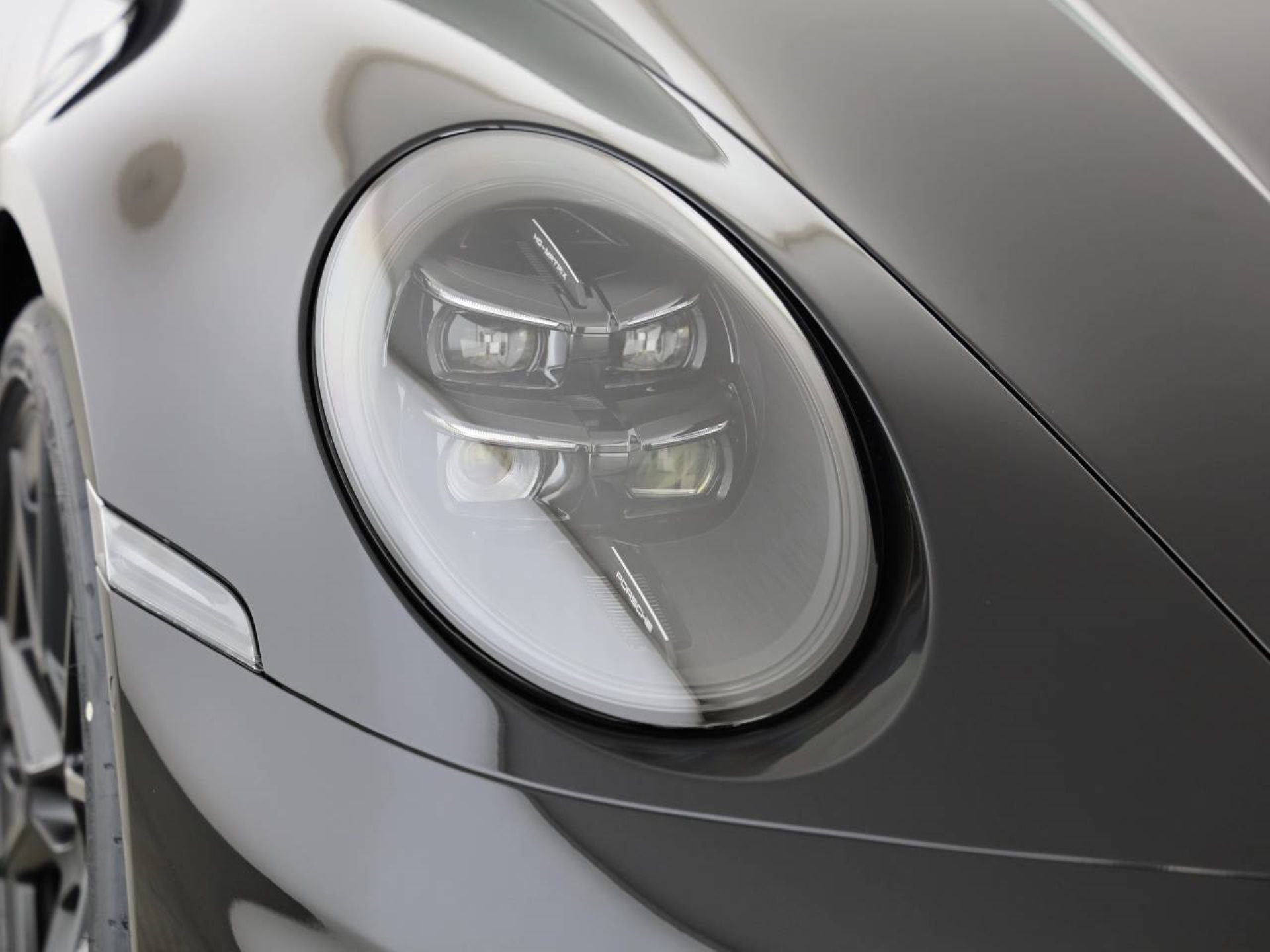 PORSCHE 911 Carrera GTS Cabriolet-image-9
