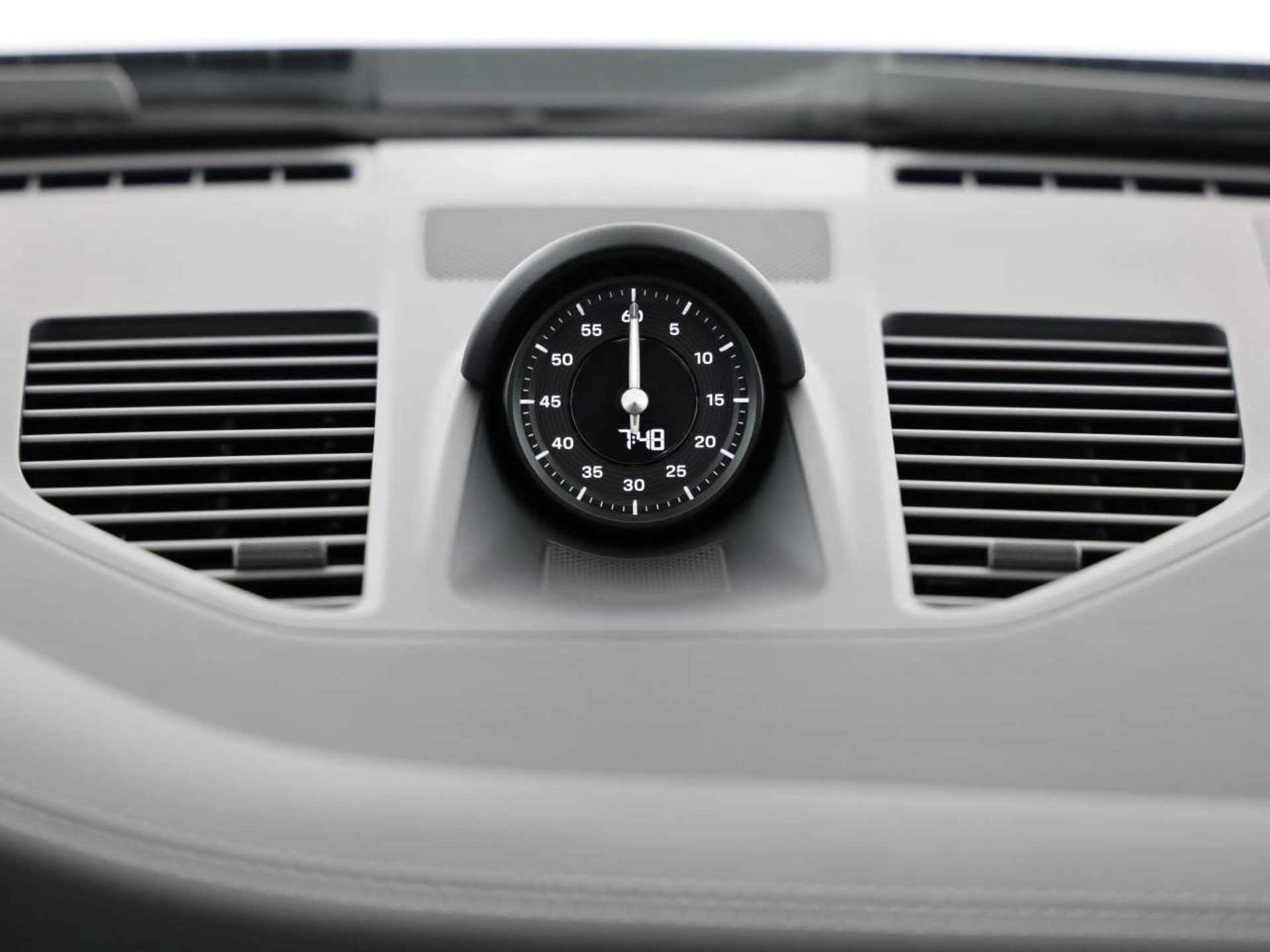 PORSCHE 911 Carrera GTS Cabriolet-image-12
