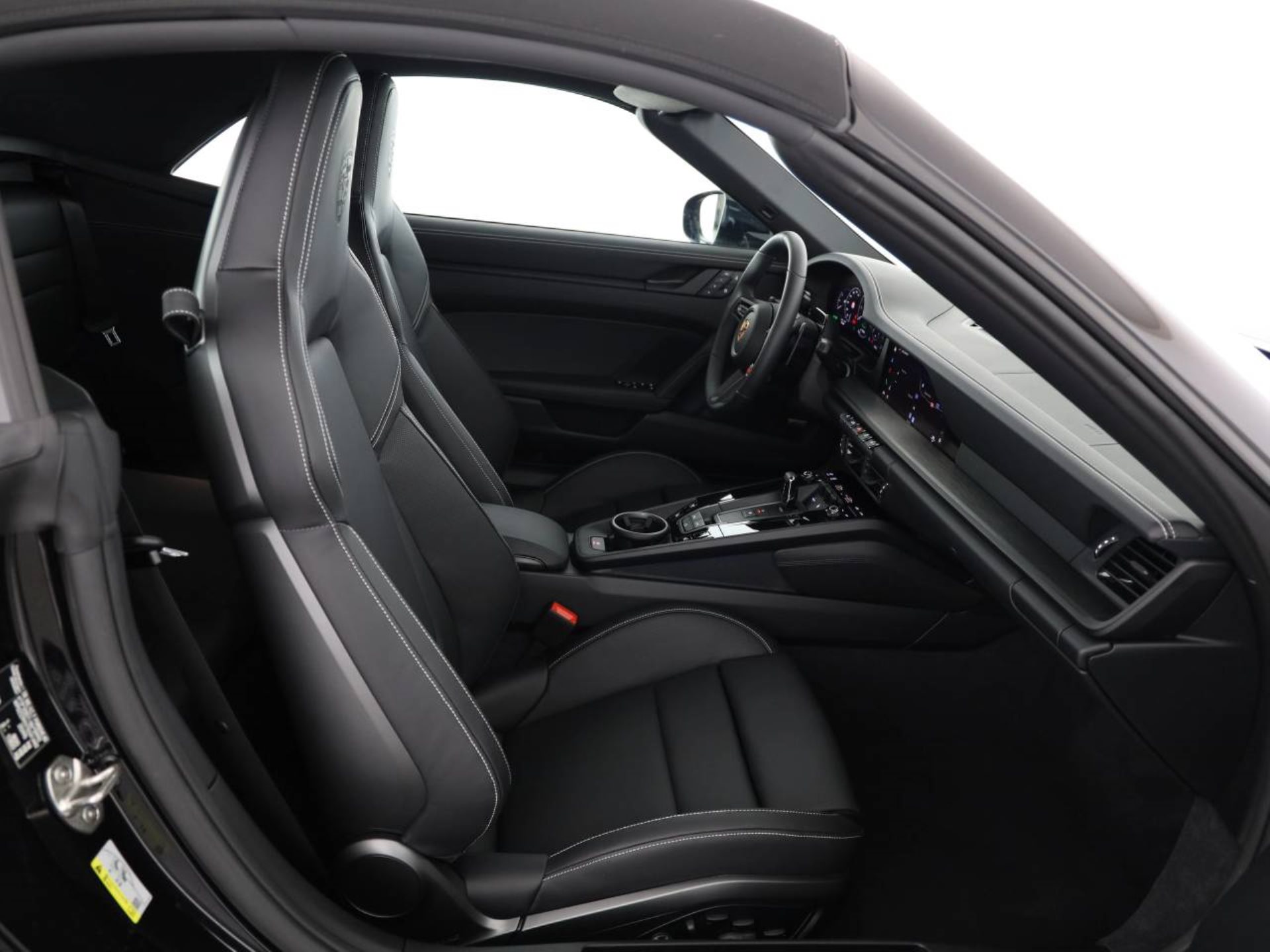 PORSCHE 911 Carrera GTS Cabriolet-image-16