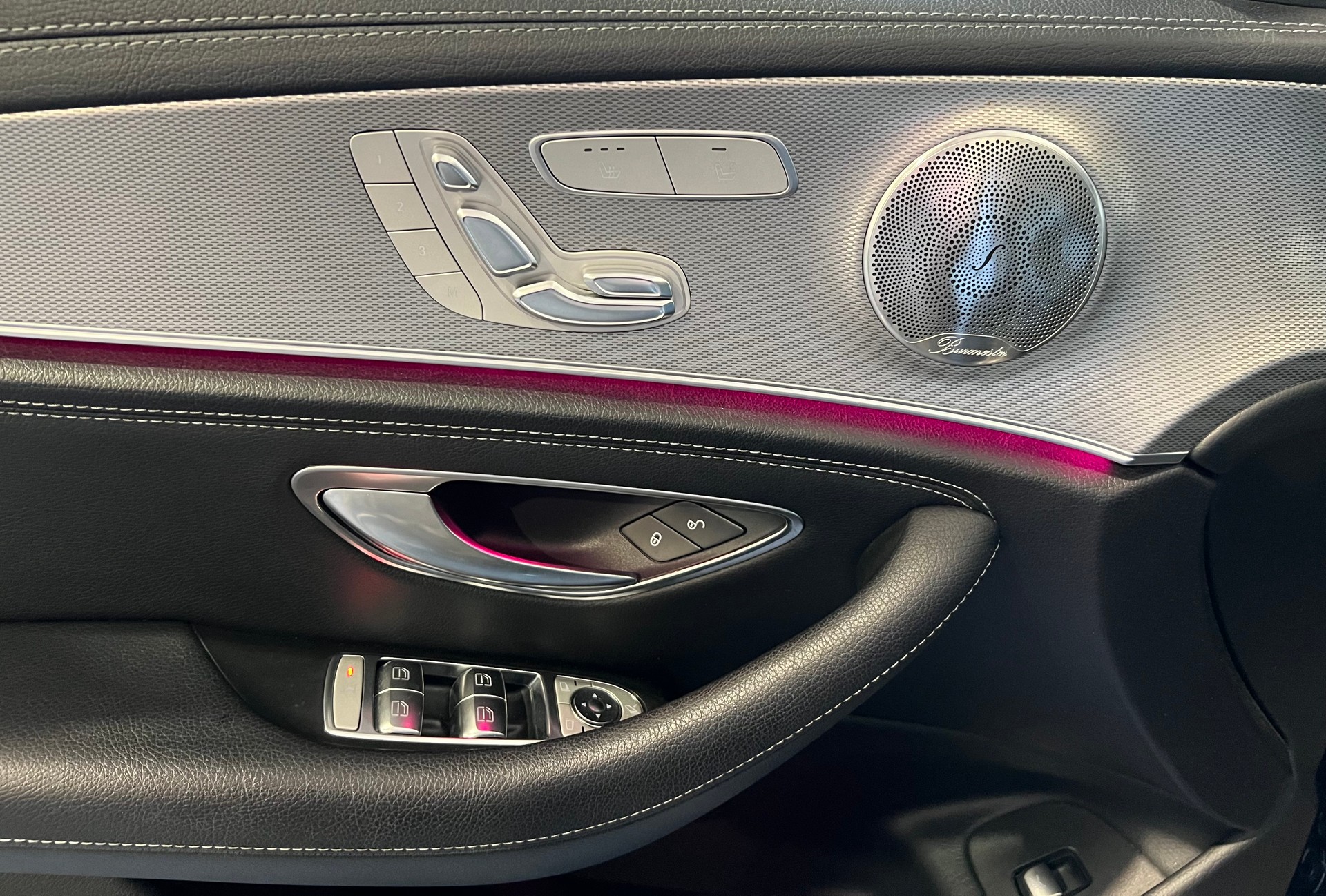MERCEDES-BENZ E 220 d AMG Line 9G-Tronic-image-11