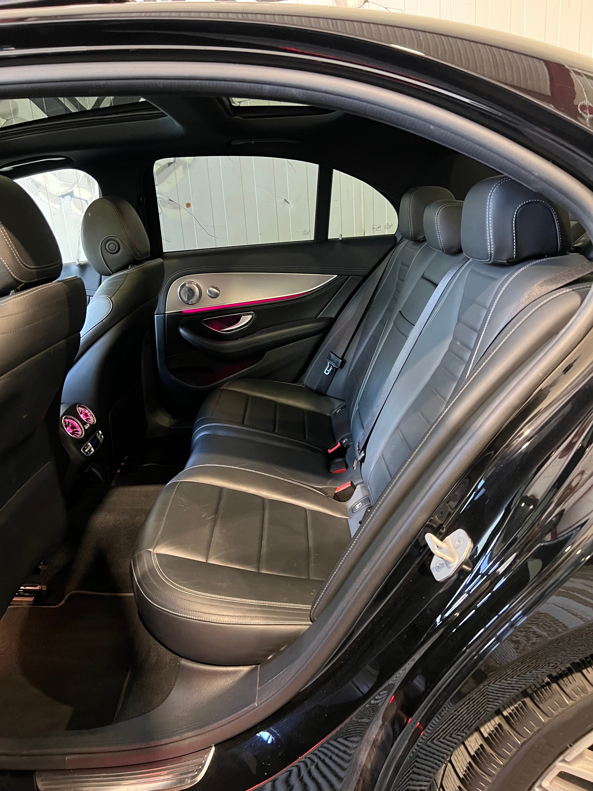 MERCEDES-BENZ E 220 d AMG Line 9G-Tronic-image-15