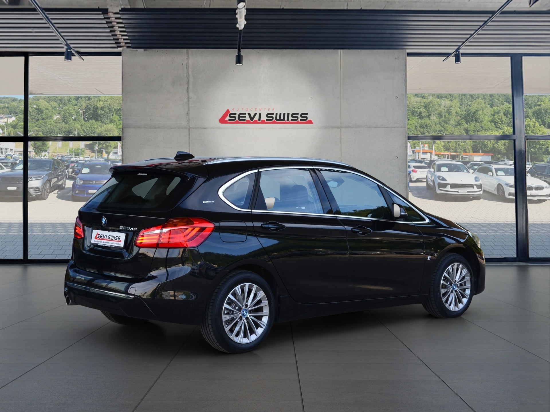 BMW 225xe iPerformance Active Tourer Steptronic Luxury Line*Ab MFK,1 Jahr oder 20'000km Garantie*-image-2