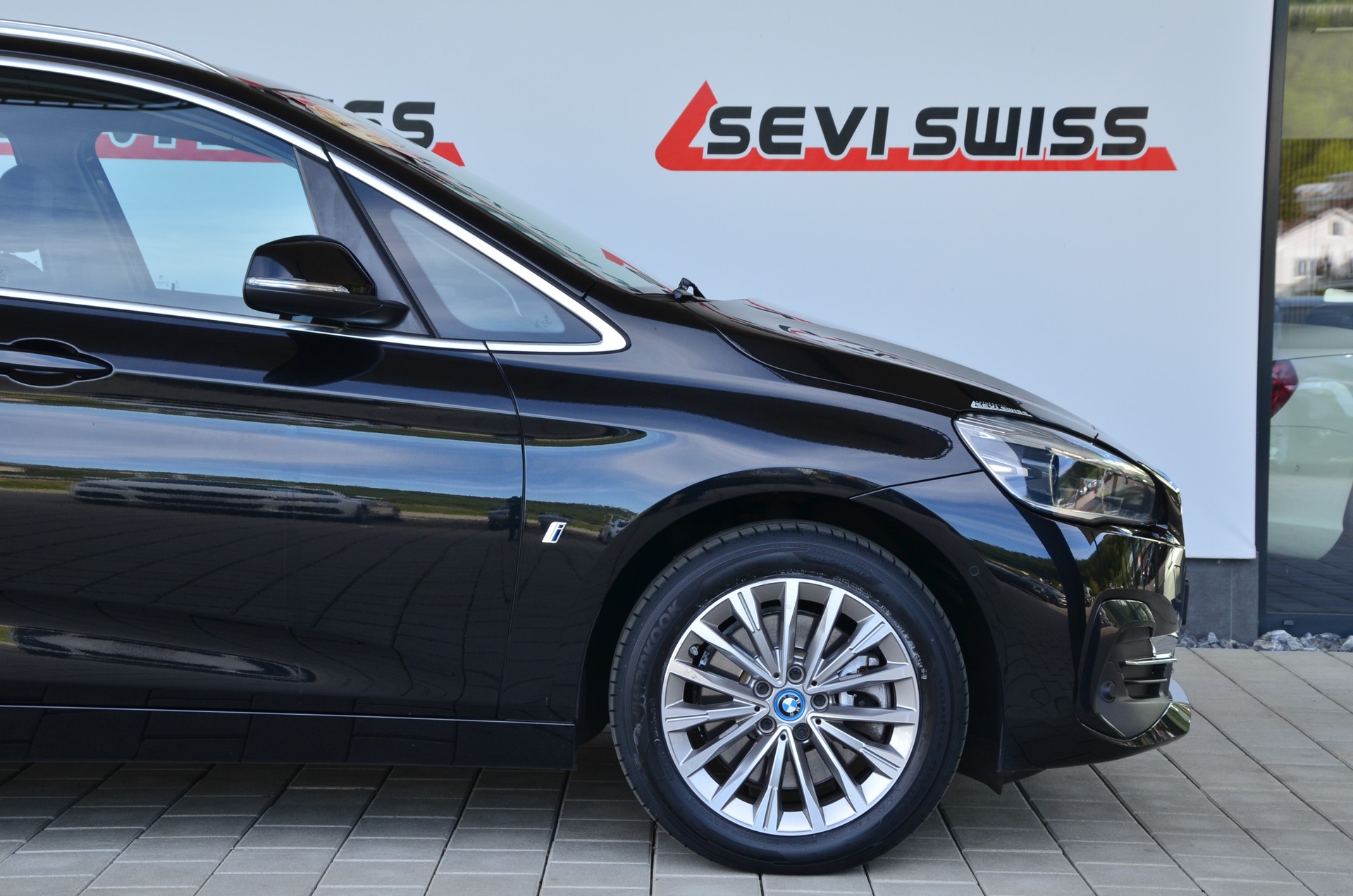 BMW 225xe iPerformance Active Tourer Steptronic Luxury Line*Ab MFK,1 Jahr oder 20'000km Garantie*-image-1