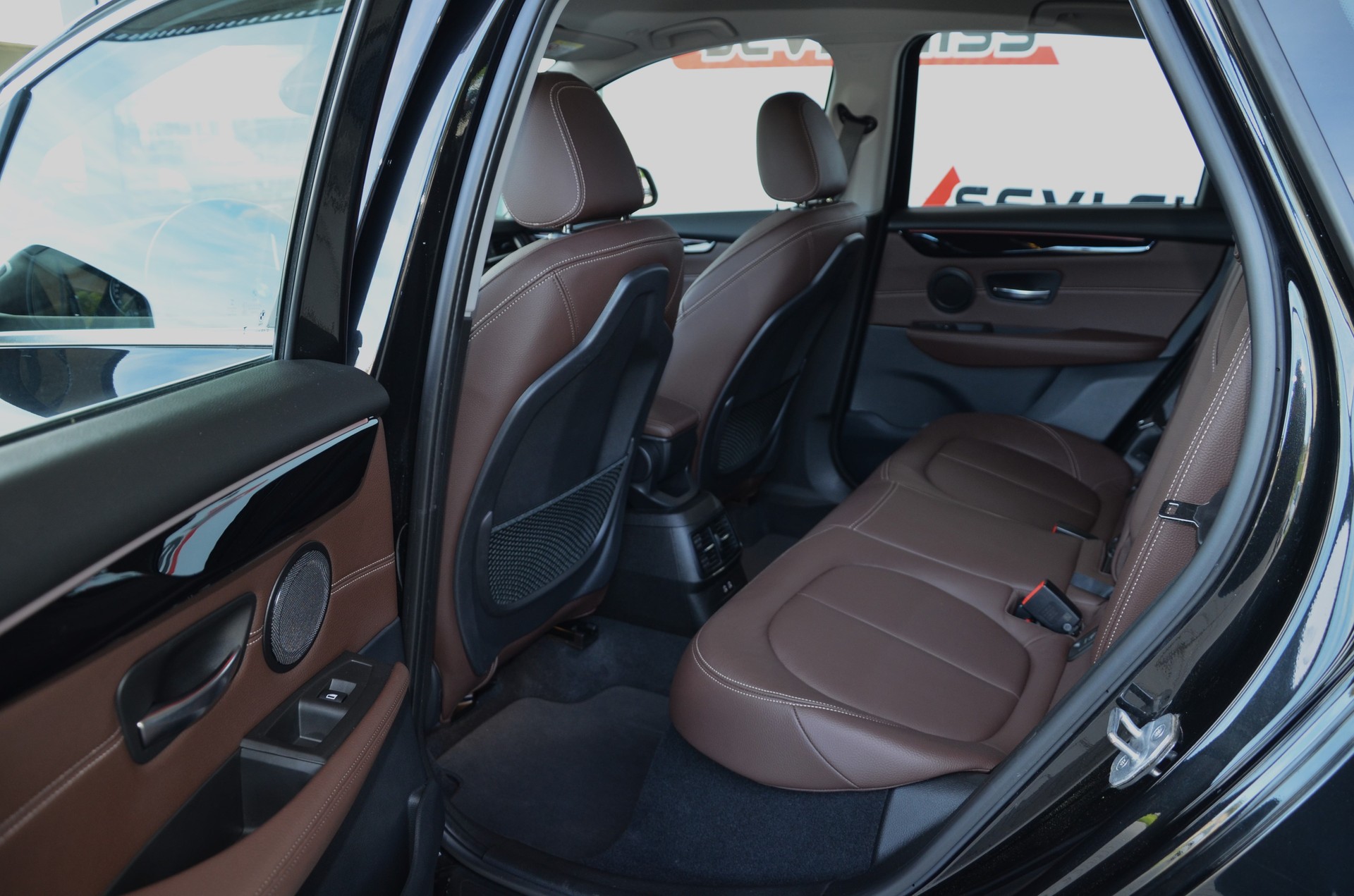 BMW 225xe iPerformance Active Tourer Steptronic Luxury Line*Ab MFK,1 Jahr oder 20'000km Garantie*-image-8