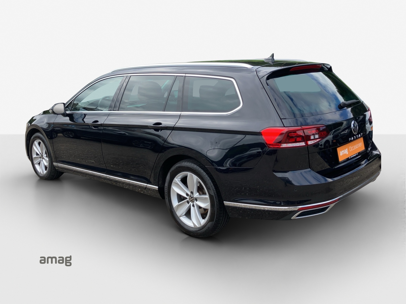 VW Passat 2.0 TDI BMT Elegance 4Motion DSG-image-2
