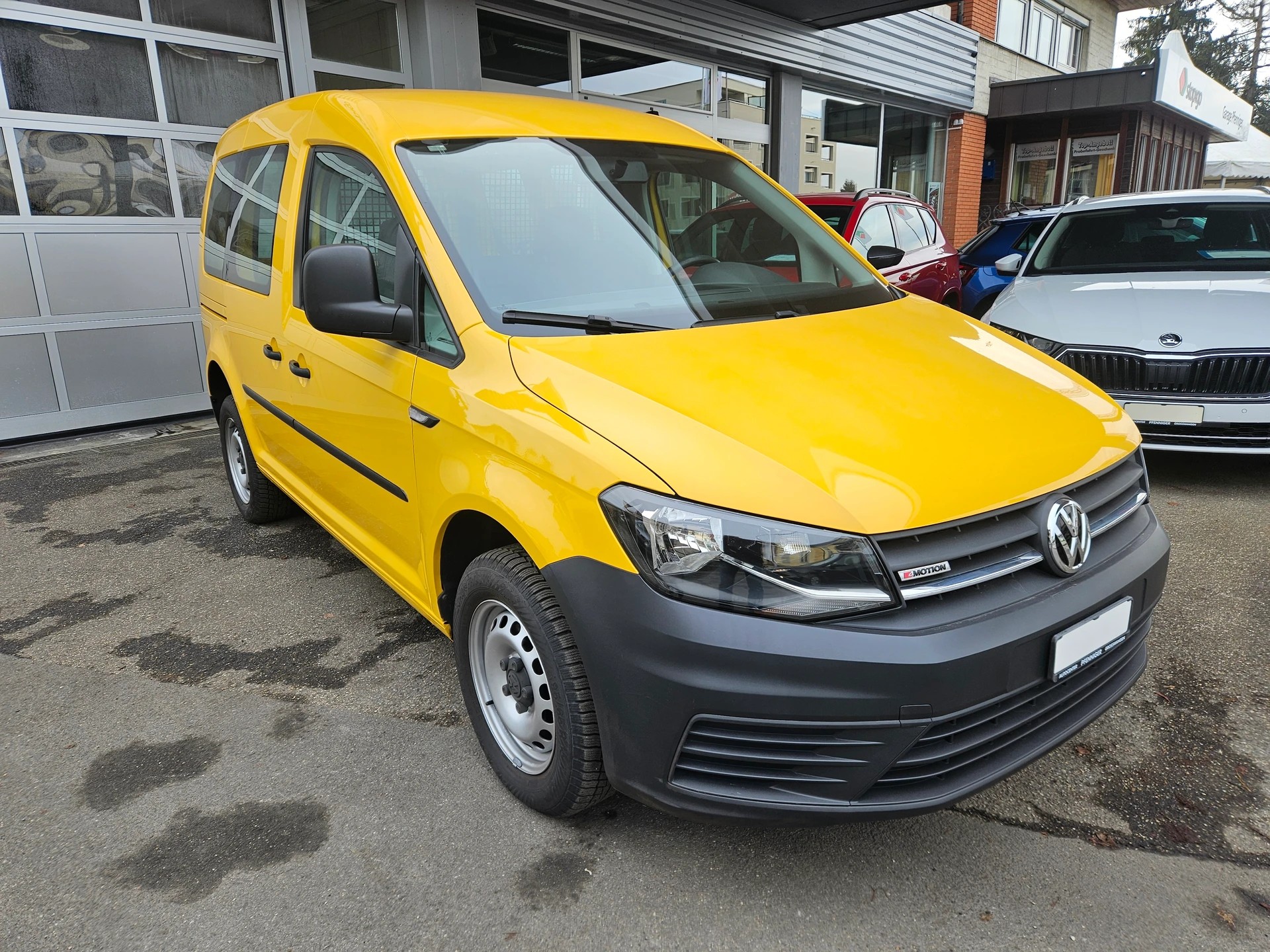 VW Caddy 2.0TDI 4Motion BlueMotion Technology-image-0